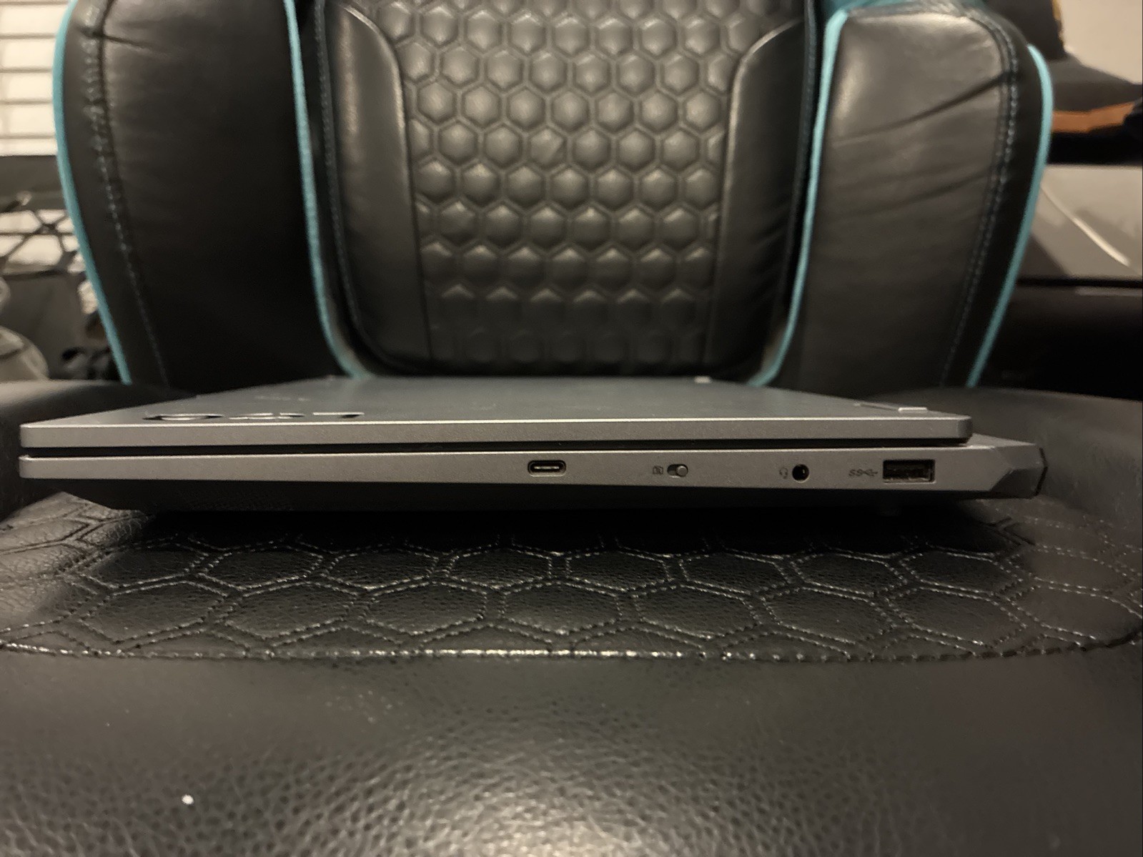 Lenovo LOQ 15IRX9 15.6″, I5-13450HX, RTX 4060, 512GB, 16GB RAM, Luna Gray