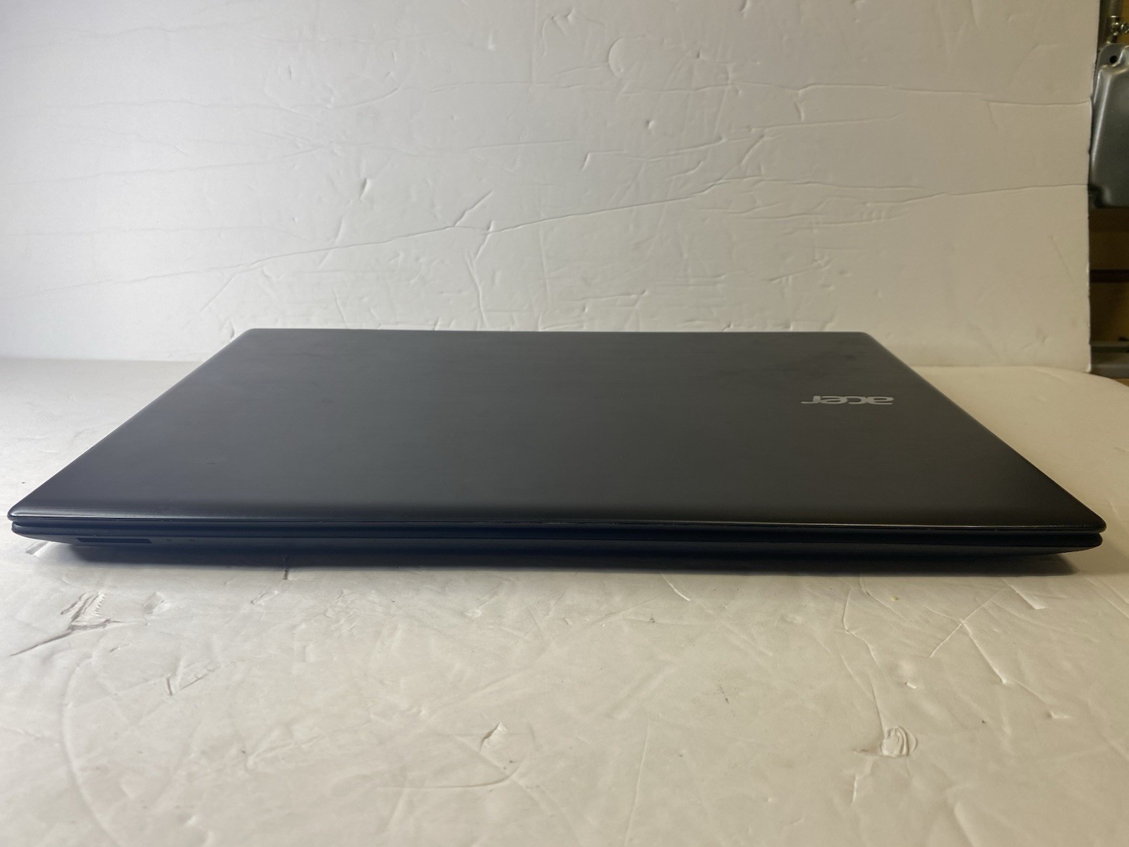 Acer Aspire E5-575 Series Model No N16Q2 Broken