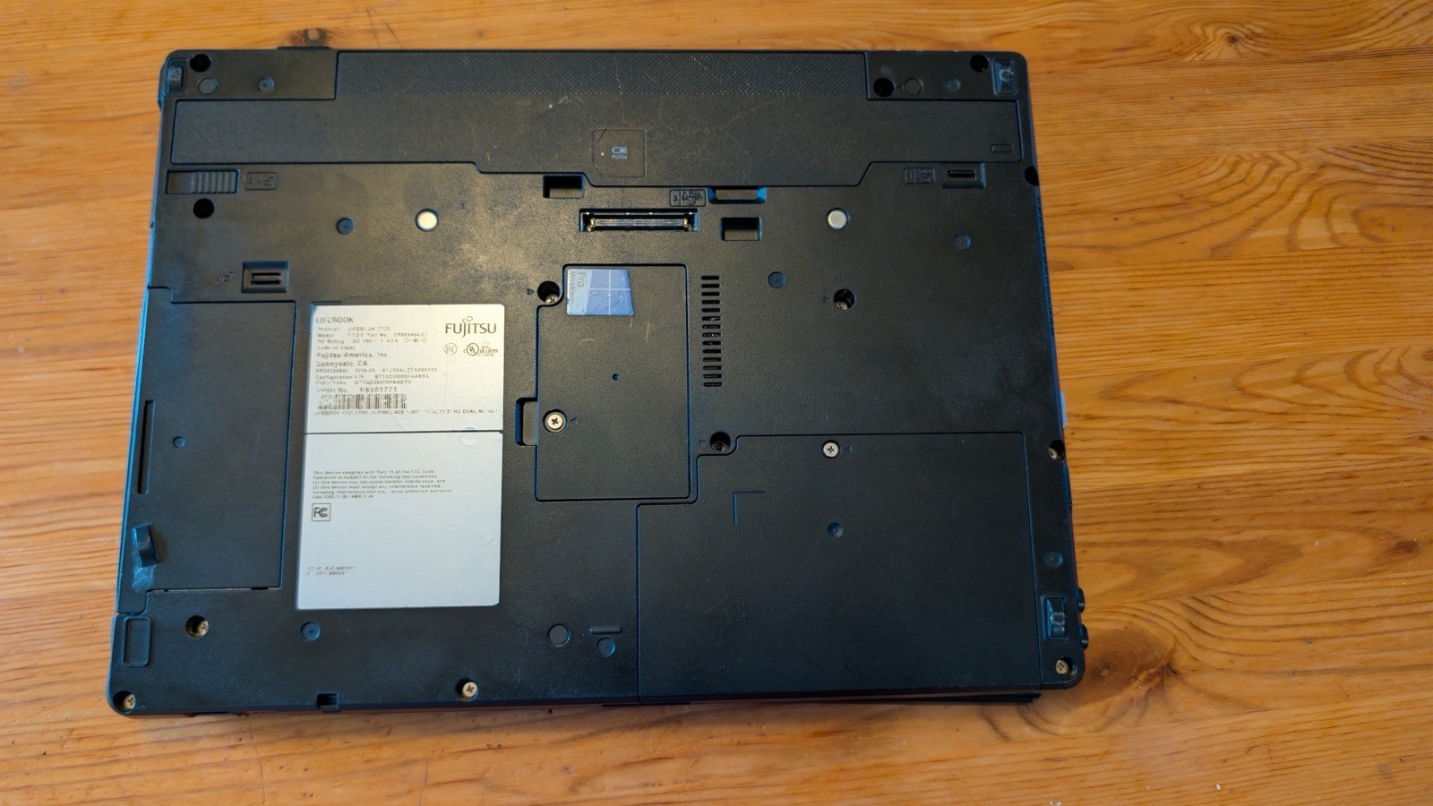Fujitsu Lifebook T725 i5-5300U 6GB RAM 240GB SSD No OS Charger/Stylus INCLUDED