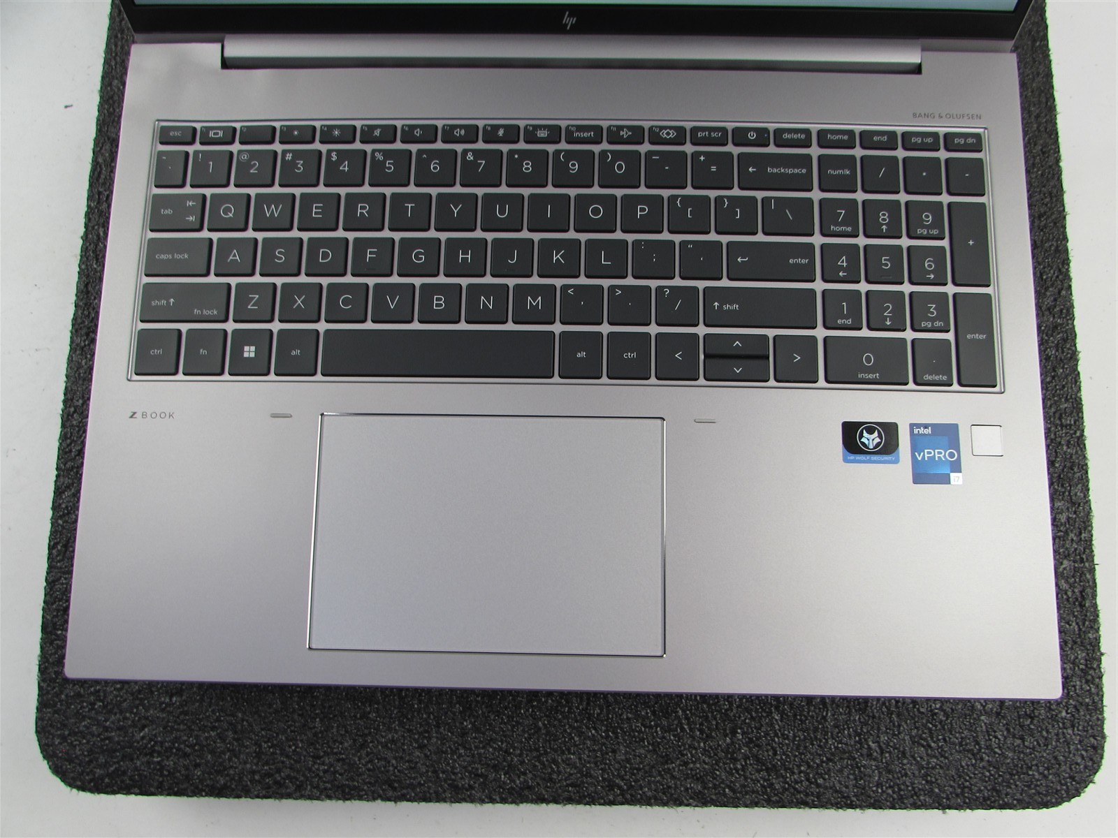 HP ZBOOK FIREFLY 16 (G9) 1920X1080 FHD I7-1265U 512GB SSD 16GB RAM NO O.S