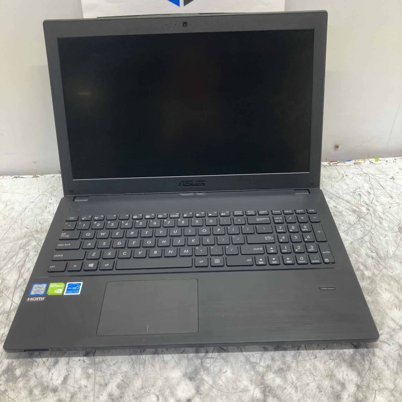 ASUS P2540U Intel Core i7-8550U 1.80GHz 8GB RAM 256 GB SATA win 11pro