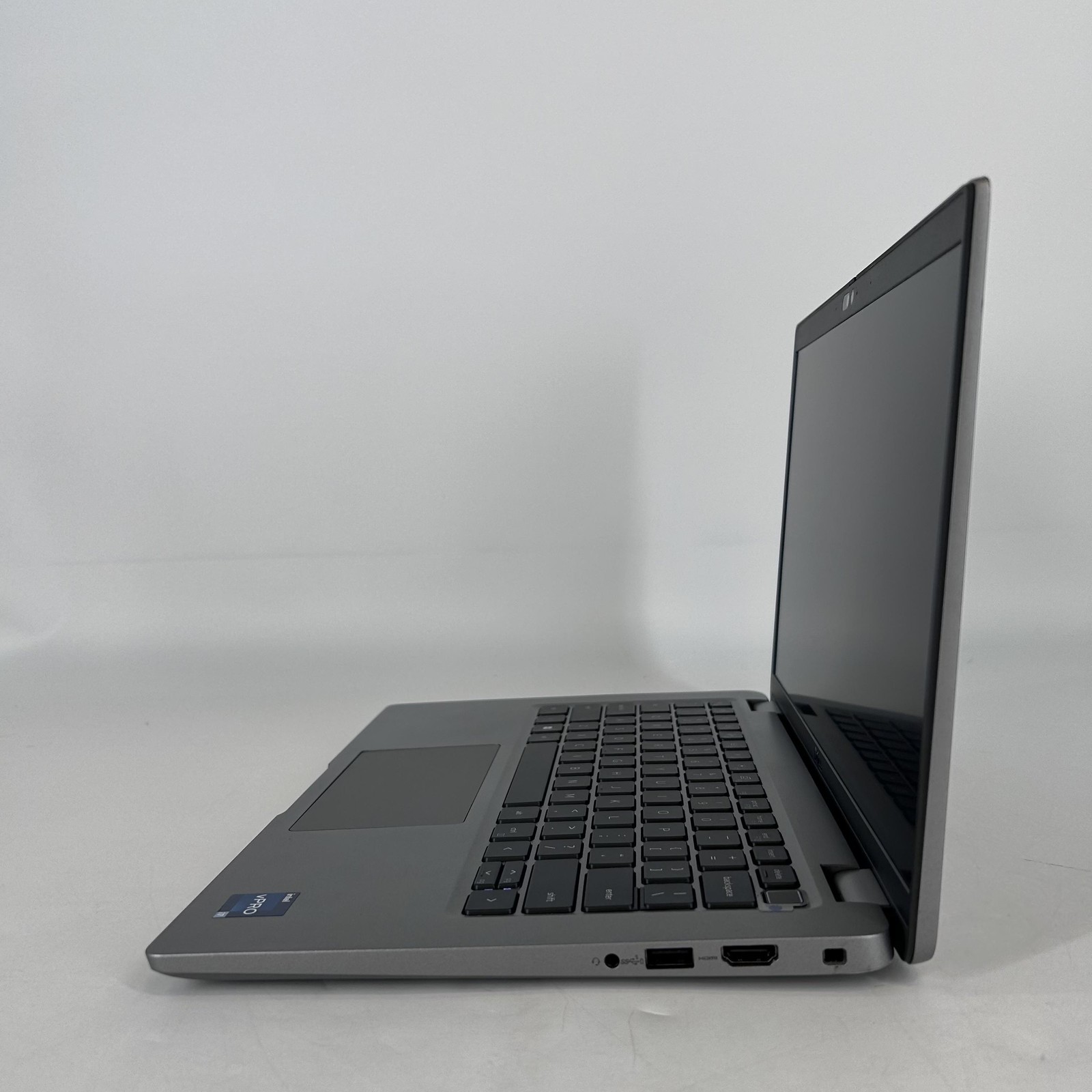 Dell Latitude 5440 14 Gray FHD 1.8 GHz i7-1365U 16GB 512GB SSD Good