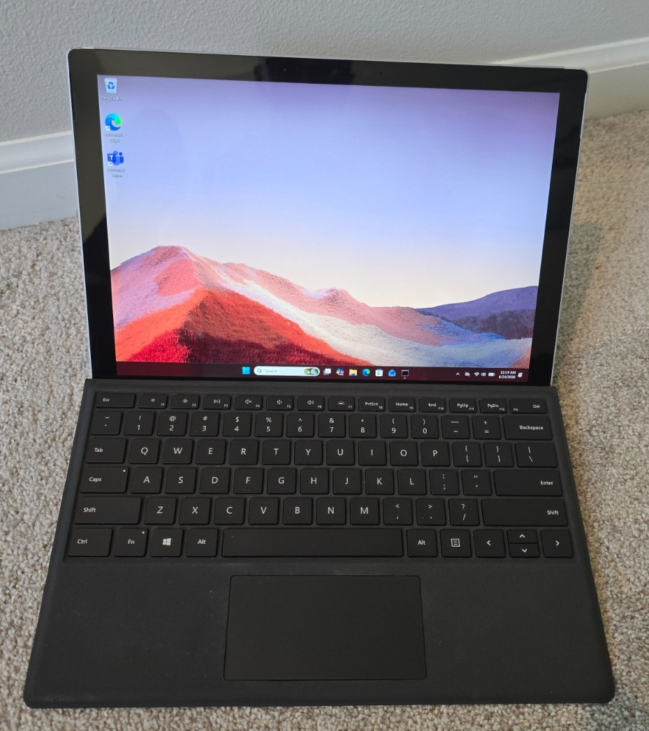 Microsoft Surface Pro 7 128GB SSD, 8Gb RAM, 12.3″, Win 11 Pro, 84% Batt. Health