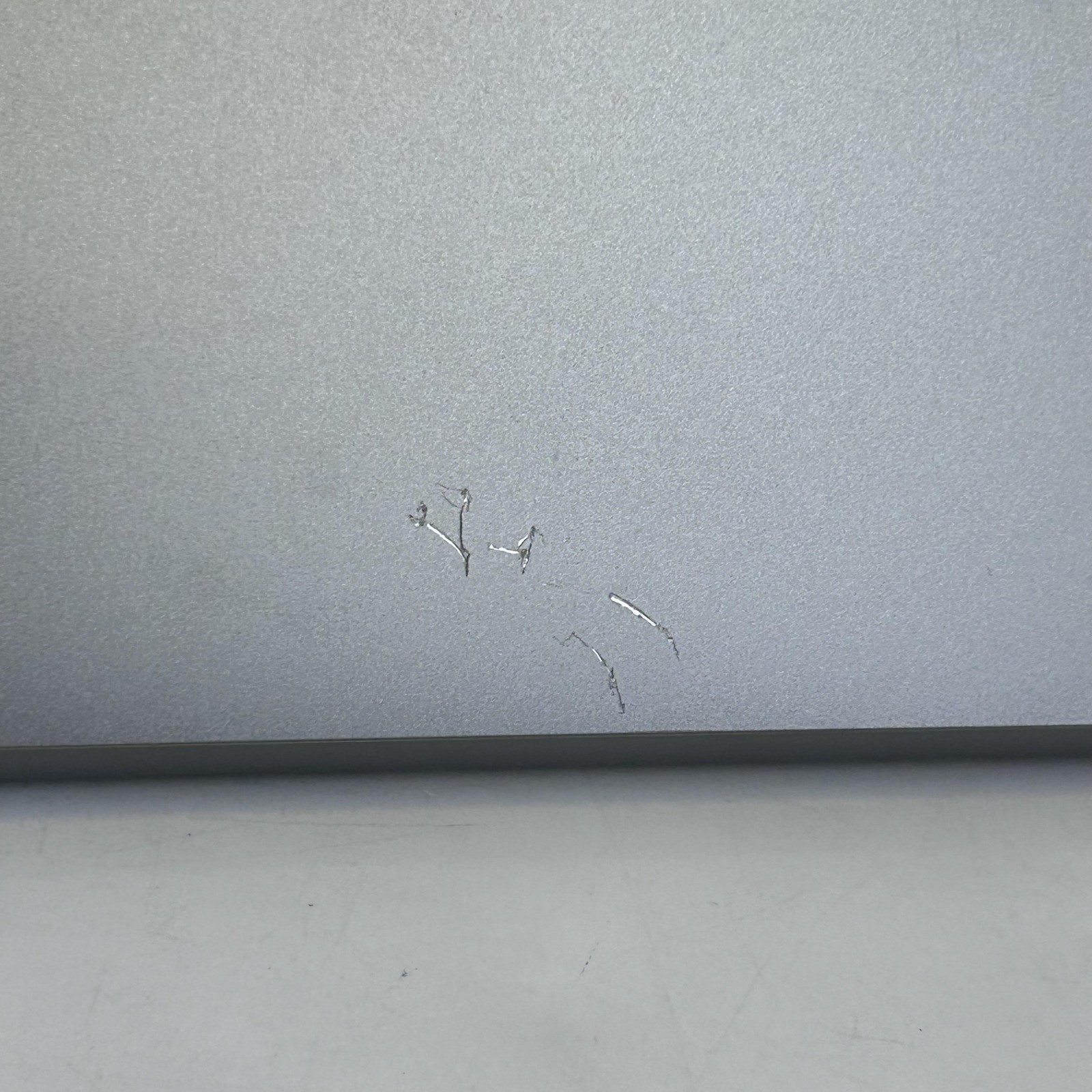 Dell Precision 5570 15 Gray FHD+ 2.4 GHz i7-12800H 16GB 512GB SSD RTX A1000 Good