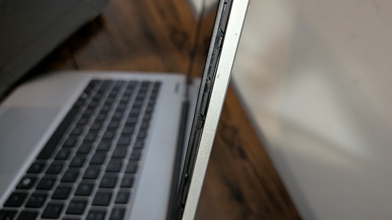 Dell Pro 14 Laptop Broken Screen Popped Out Powers On Parts Repair No Charger