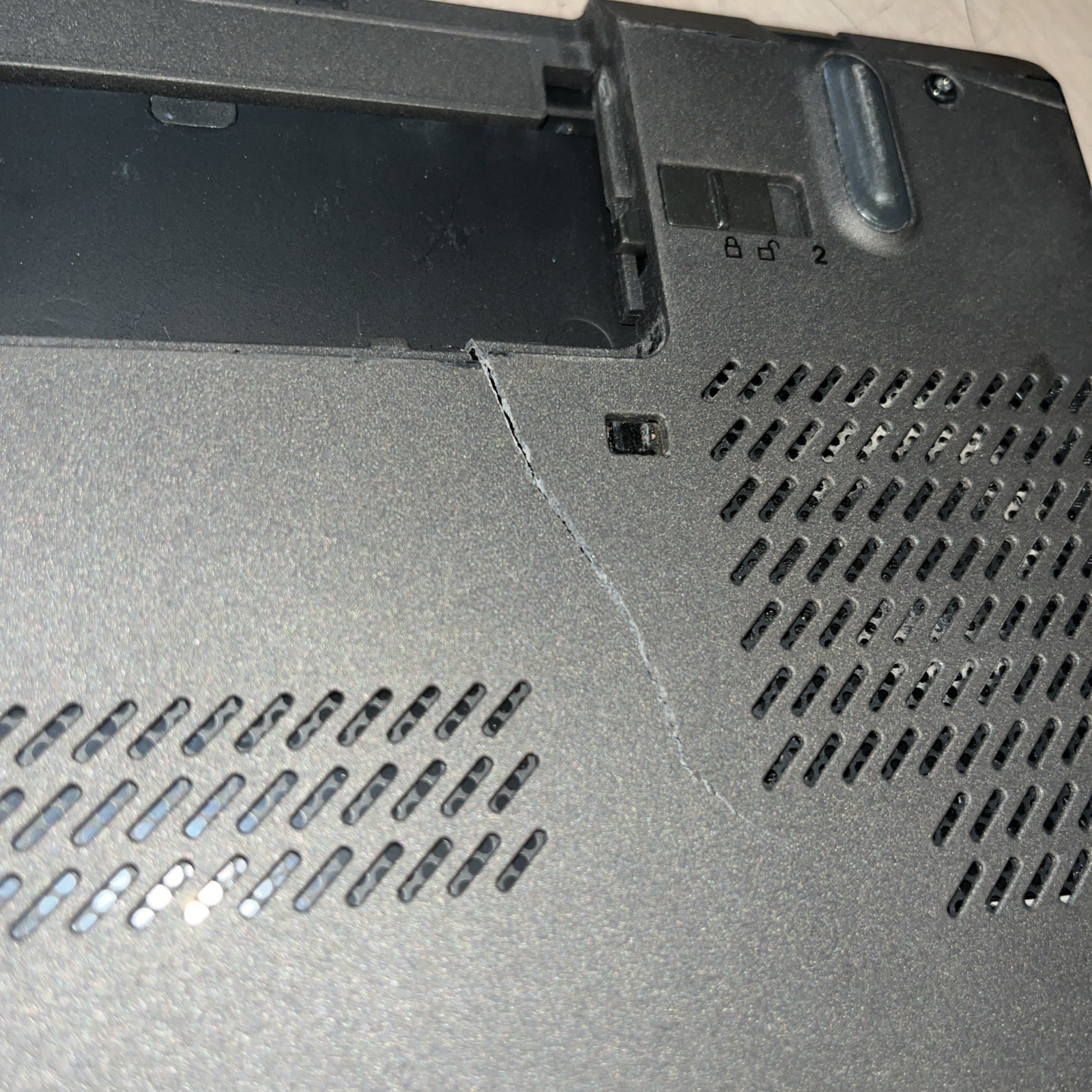 LENOVO THINKPAD T450 INTEL CORE I5-5300U 2.30GHZ 8GB RAM NO HD