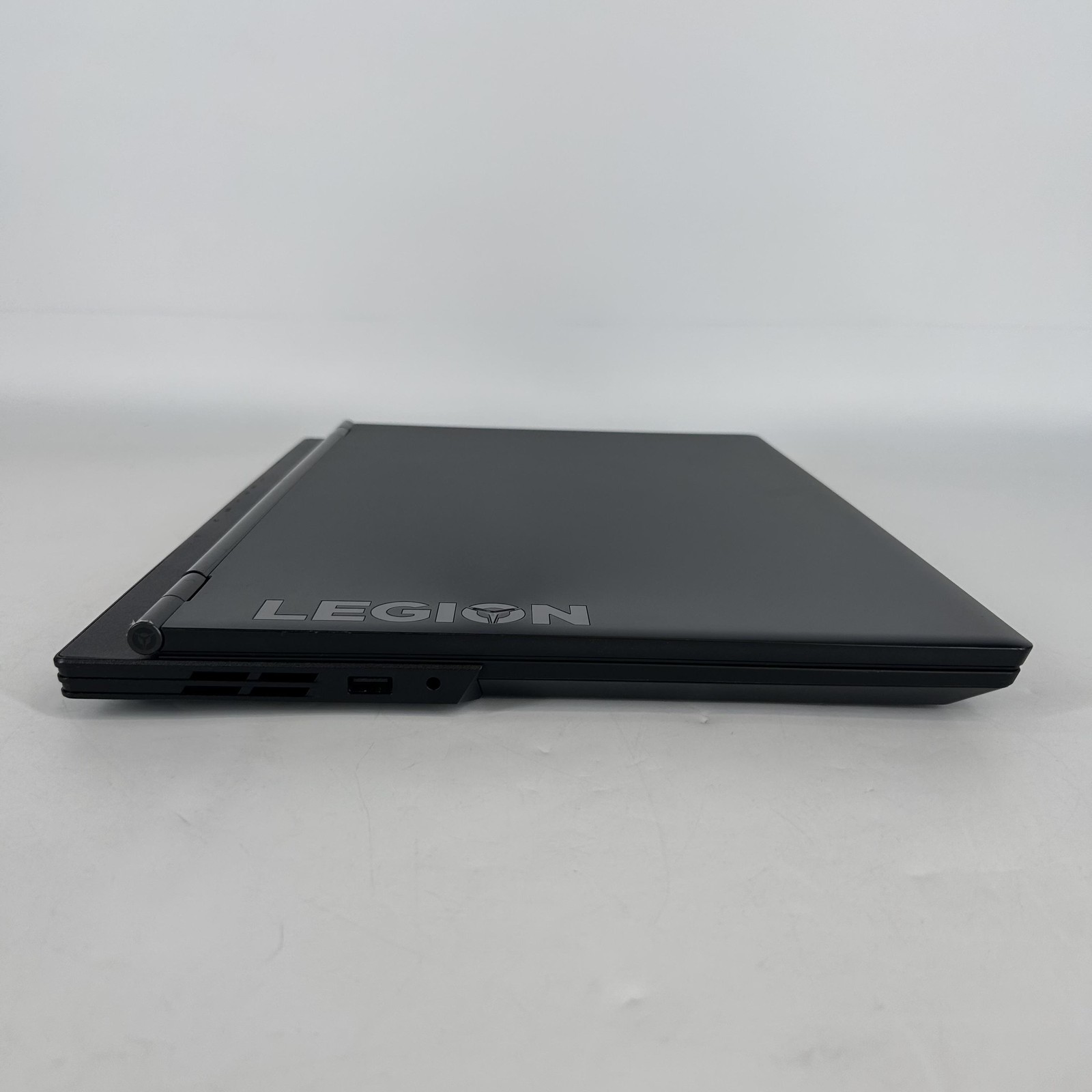Lenovo Legion Y540 17 144Hz FHD i7-9750H 2.60GHz 16GB 256GB SSD/1TB HDD RTX 2060