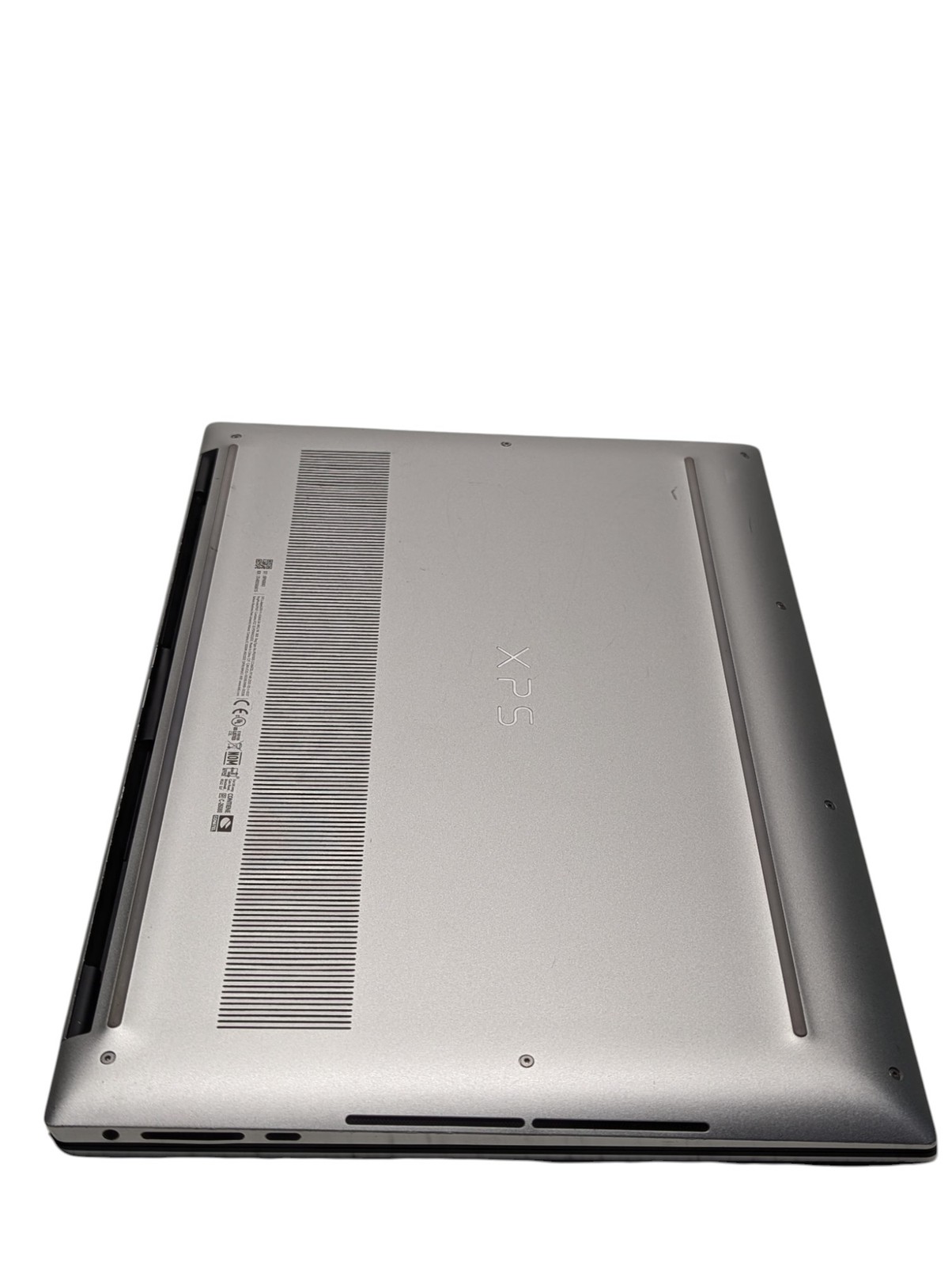 Dell XPS 15 9520 15″- i7-12700H – 16GB RAM – 512GB SSD – Grade D