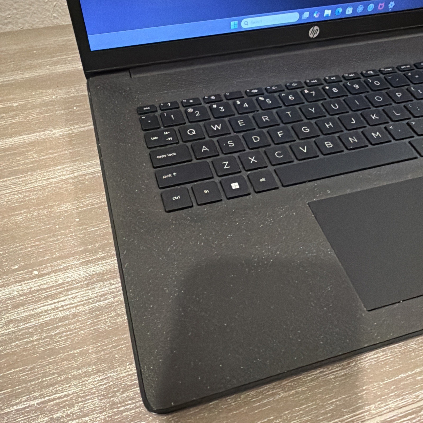 HP 17Z-CP300 17.3” FHD Laptop AMD Ryzen 5-7530U 8GB RAM 128GB SSD Windows 11