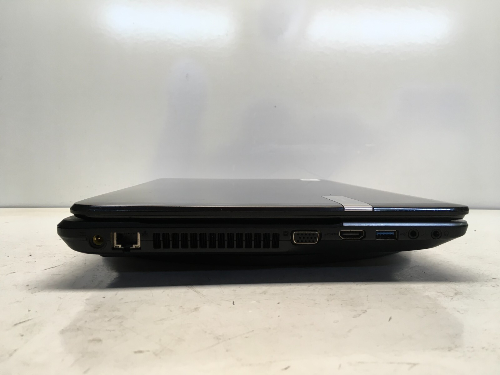 Gateway NE51B AMD E1-1200 1400MHz 4 GB NO HDD No Batt