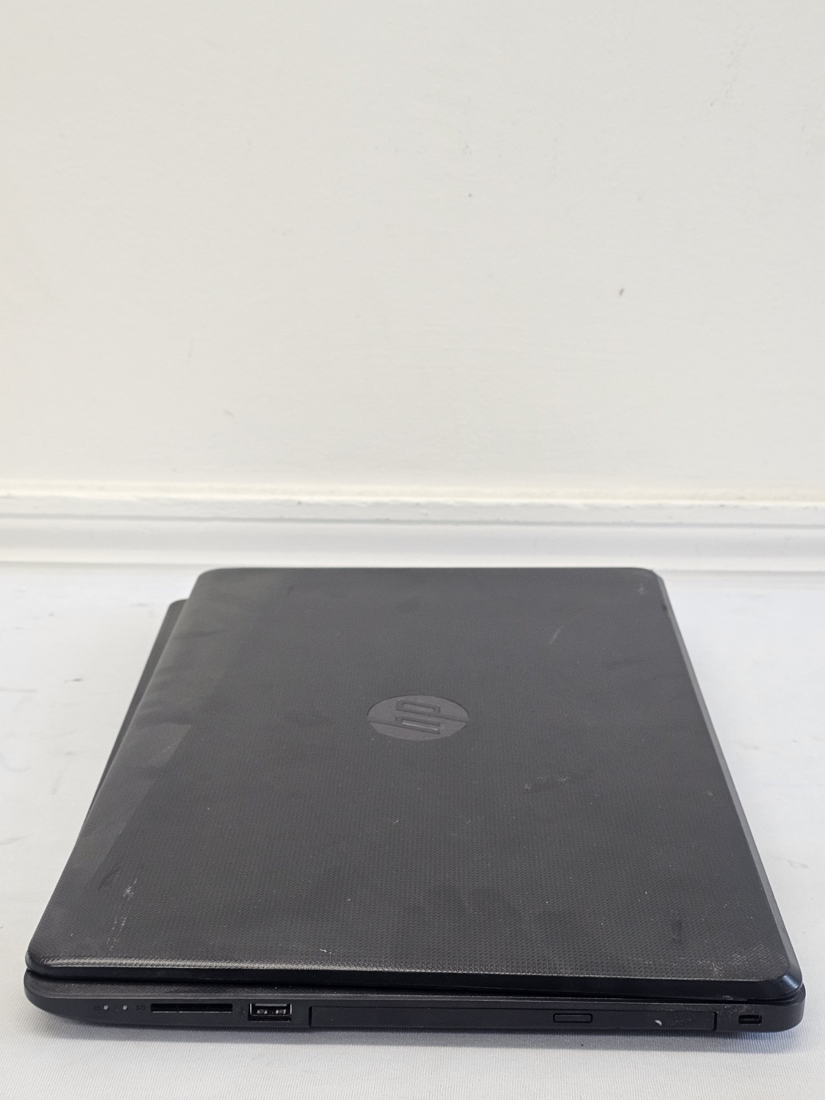 HP 15-bs113dx Laptop – Intel i3 Gen 8 – 8GB RAM – 1TB HDD – Windows 10 – READ