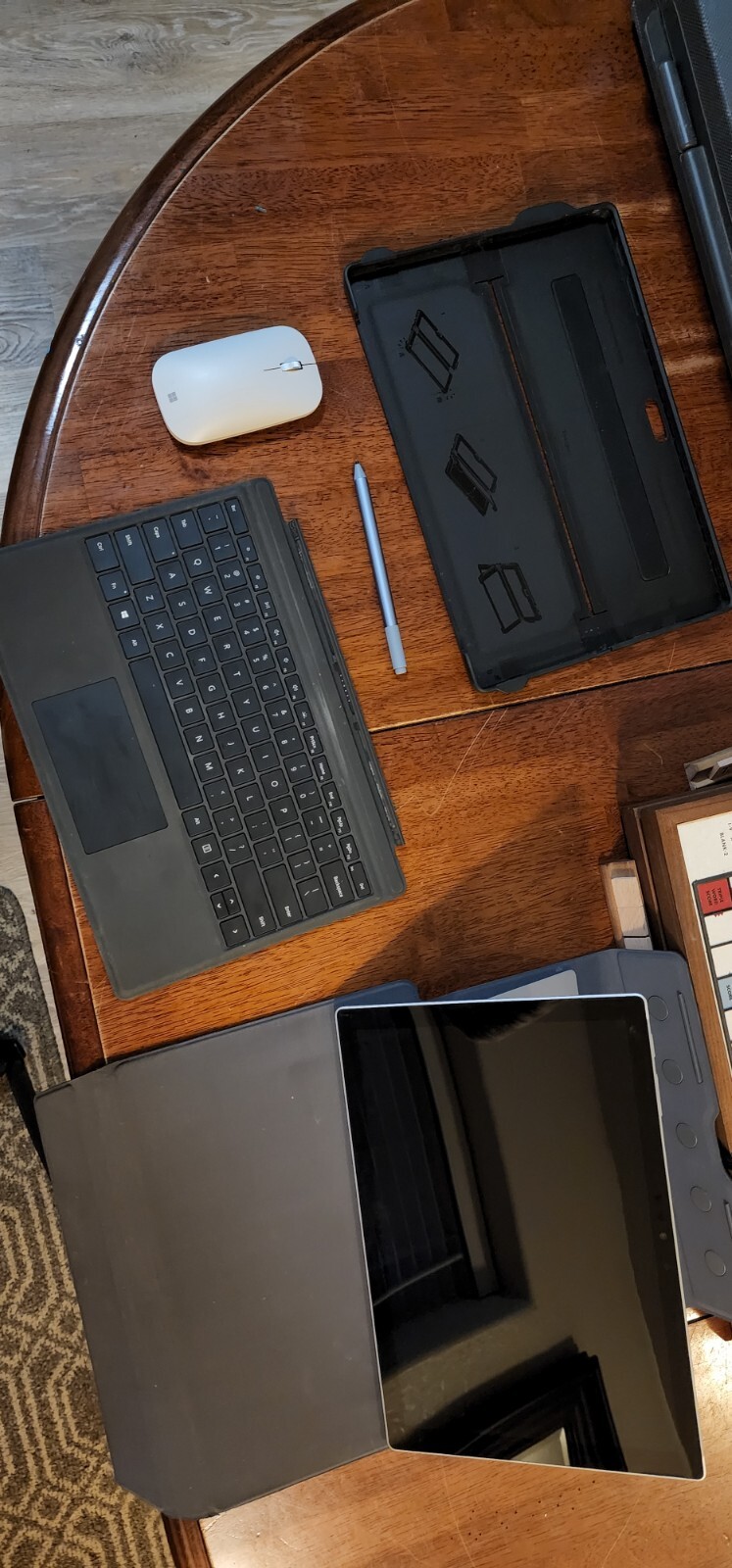 Microsoft Surface Pro 7 Bundle 12.3″ (128GB SSD, Intel Core i5-1035G4, 8GB