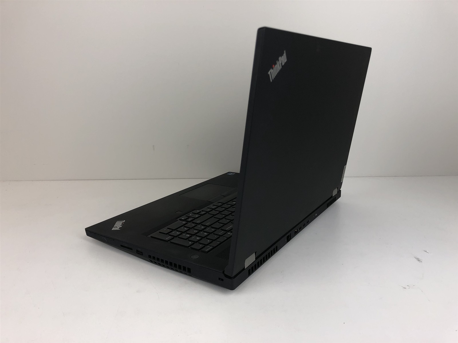 Lenovo ThinkPad P17 Gen 2: W-11855M 3.2GHz – 16GB – 256GB – RTX A5000 Mobile