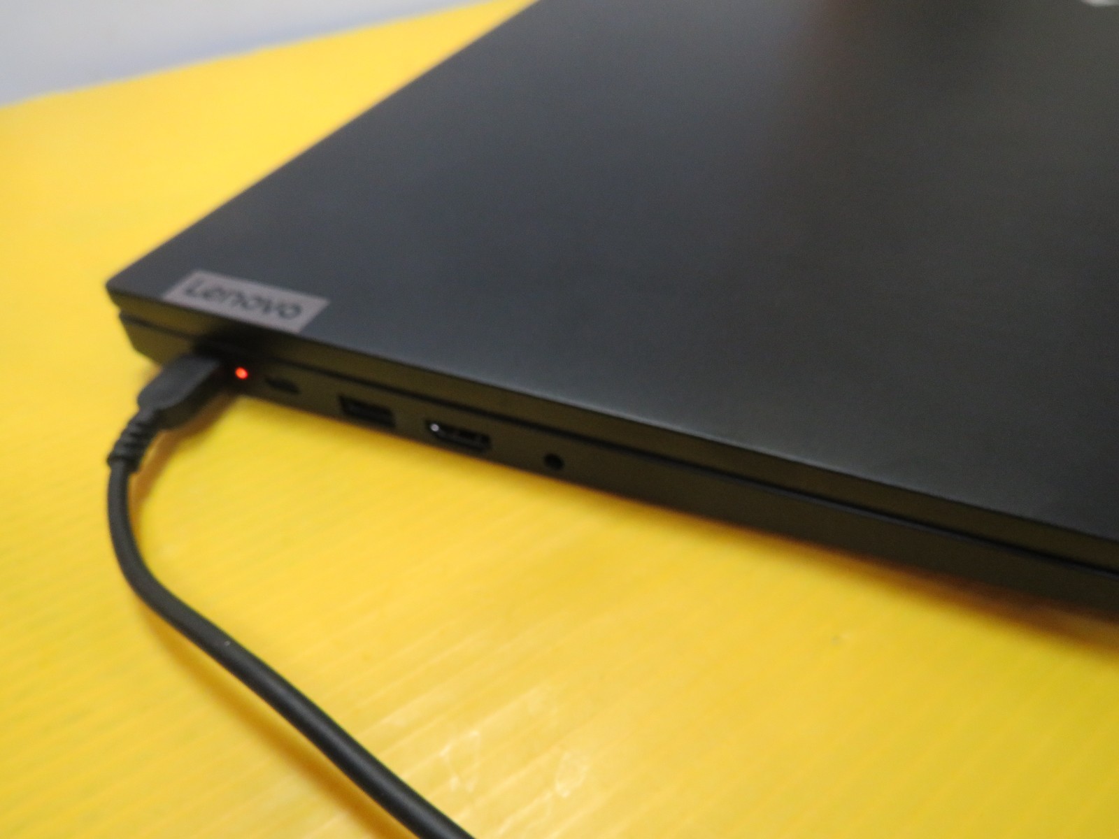 Lenovo ThinkPad E16 Gen 2 16″ 16GB RAM 512GB laptop 3.20GHz Win 11 Pro