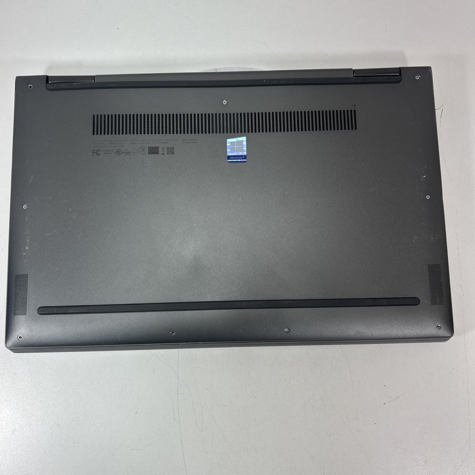 Lenovo Yoga C740-15IML 15.6″ i5-10210U 8GB Ram. No SSD/OS. 2 in 1 Touch Parts