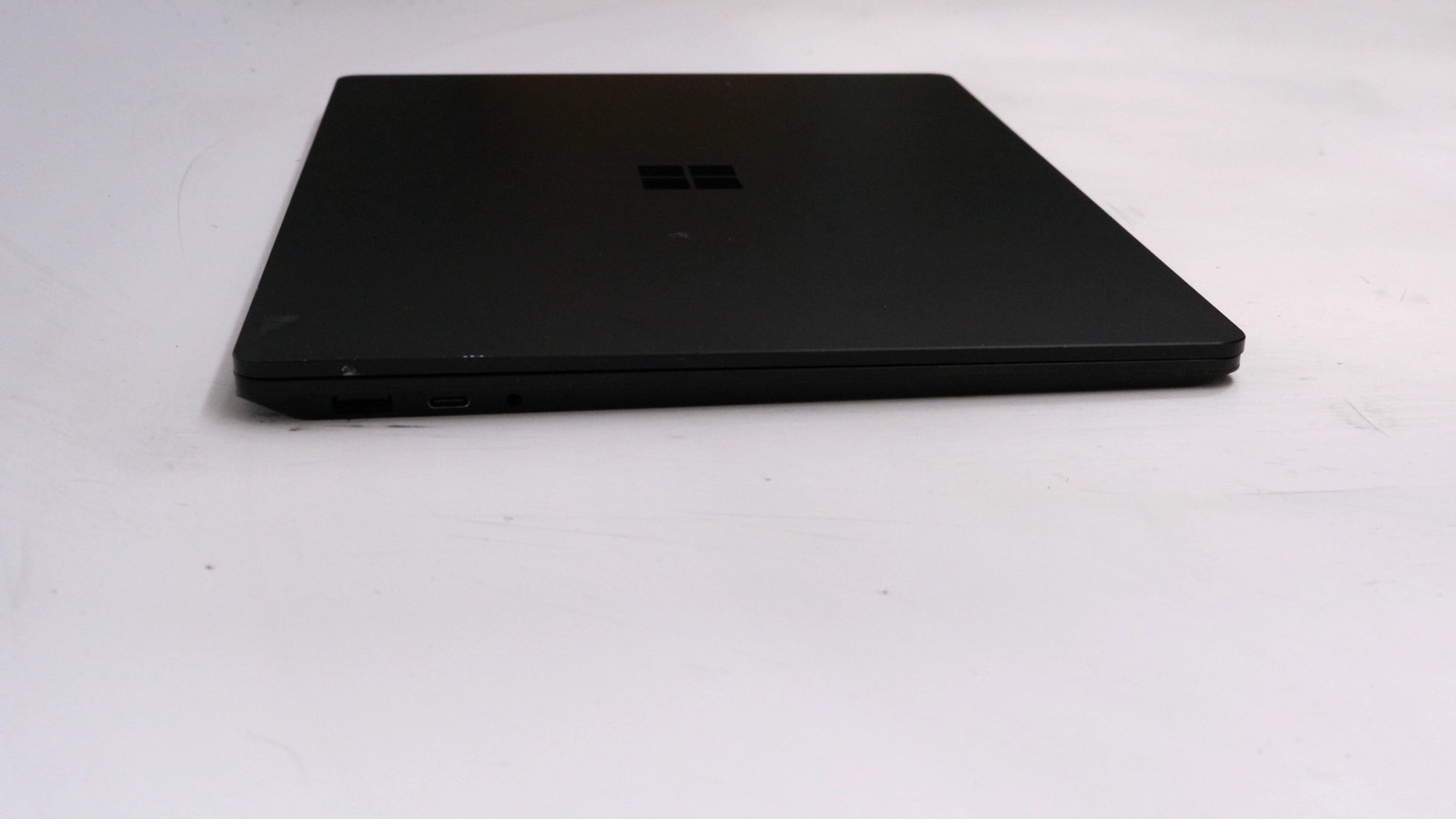 Microsoft Surface Laptop 5 15″ i7-1265u 32GB 1TB – Good