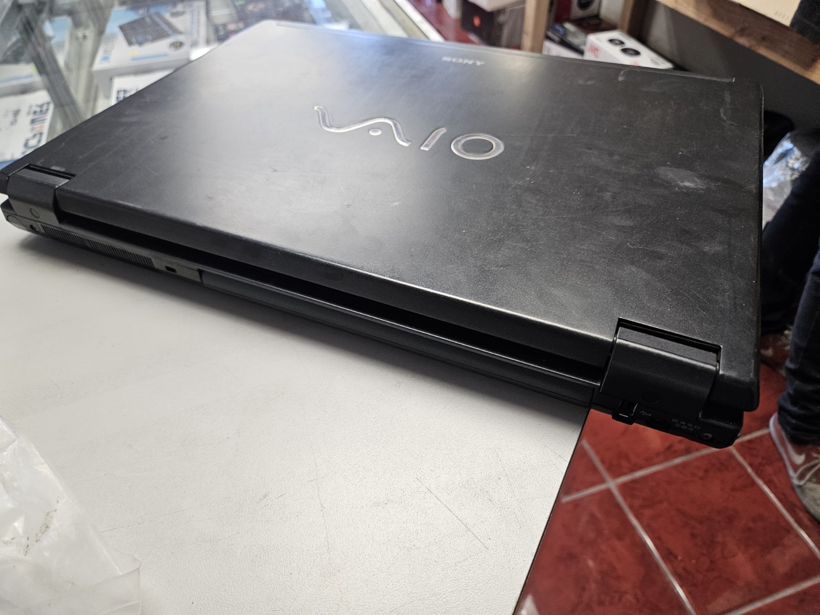 Sony PCG-8Y2L Laptop Used Missing Charger