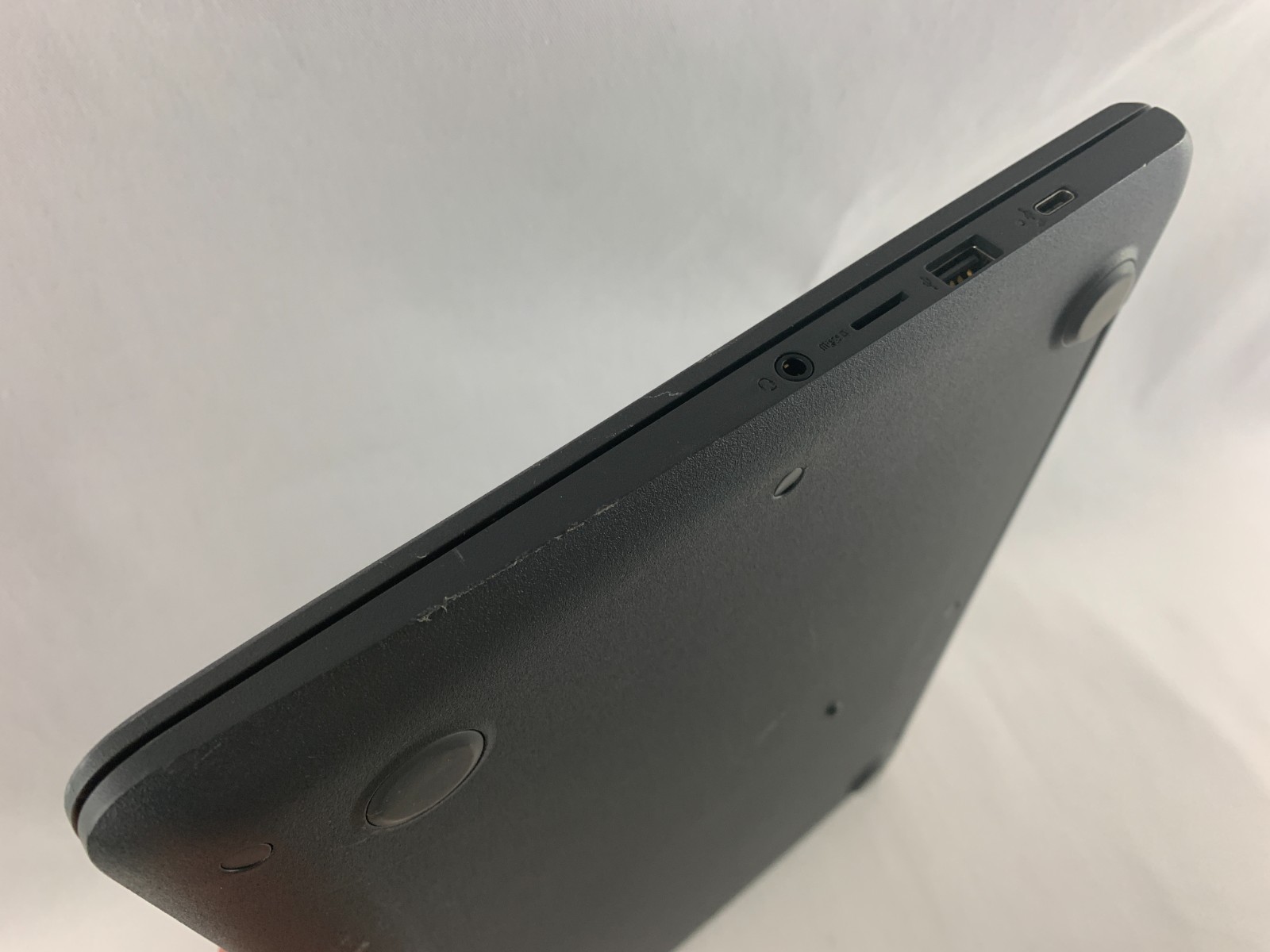 HP Chromebook 14-db0025nr, AMD A4-9120C 1.6GHz, 4GB RAM, 100% Battery, Scratched