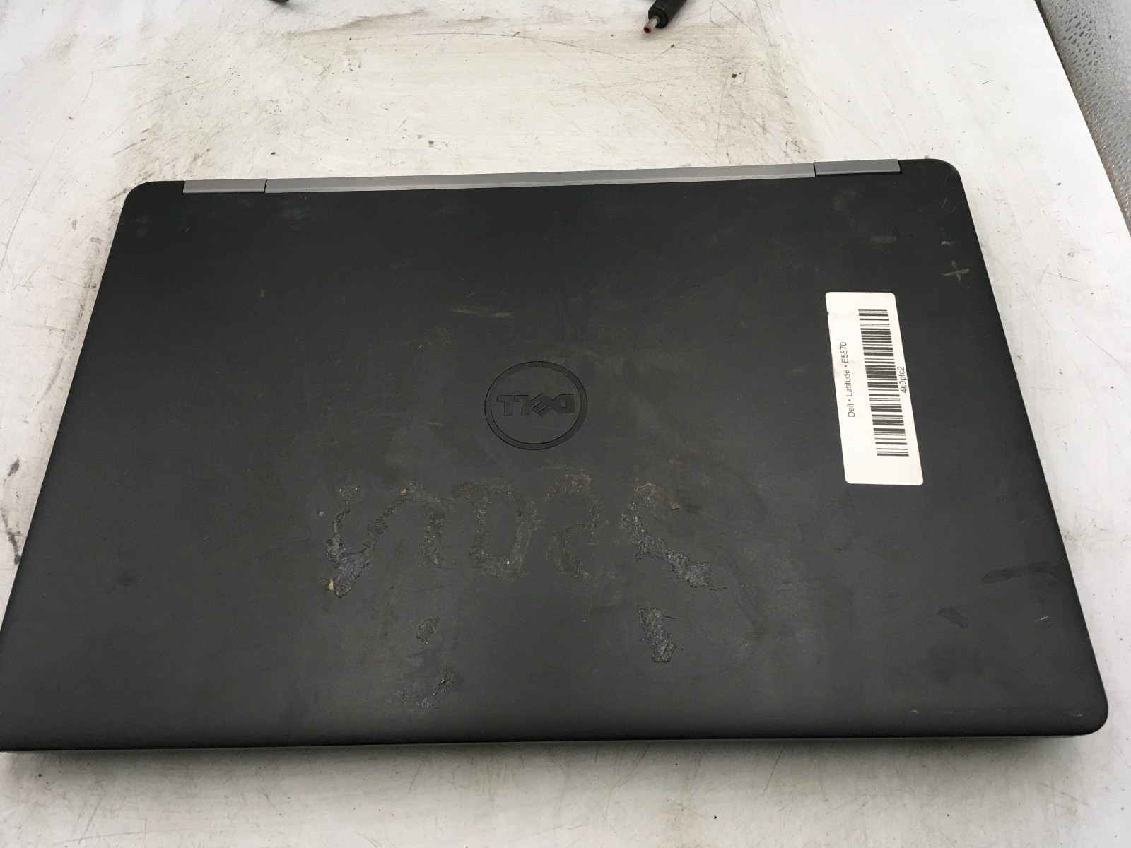 DELL LATITUDE E5570 – FOR PARTS/NO POWER – INTEL I5 6TH GEN – NO RAM – READ – BB