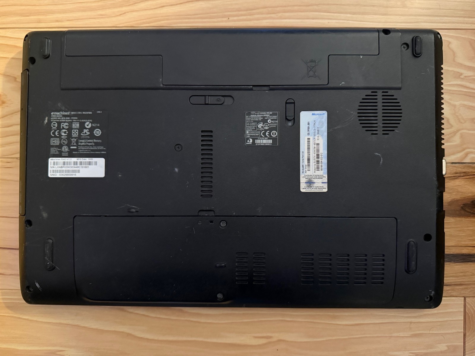Emachines laptop E442 for parts