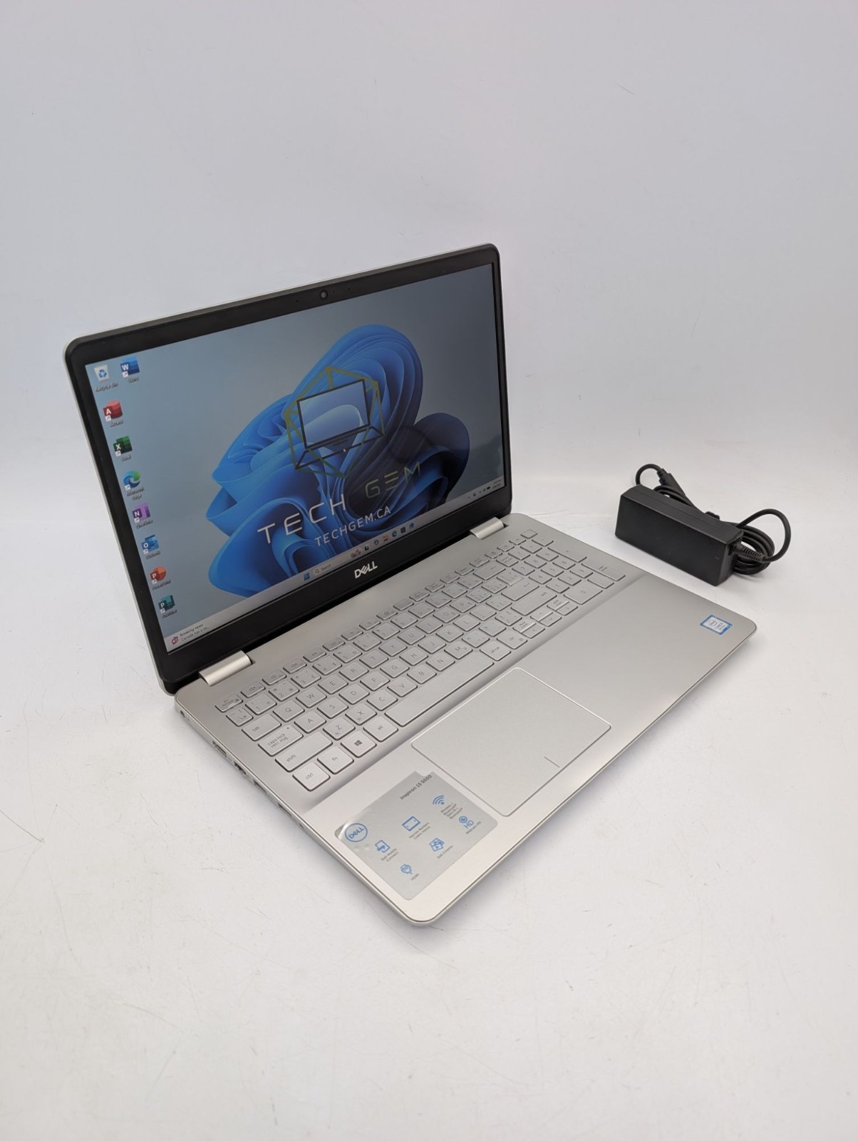 Dell Inspiron 5584 15.6″ Laptop i5-8265U 16GB RAM 256GB SSD Win11 Home