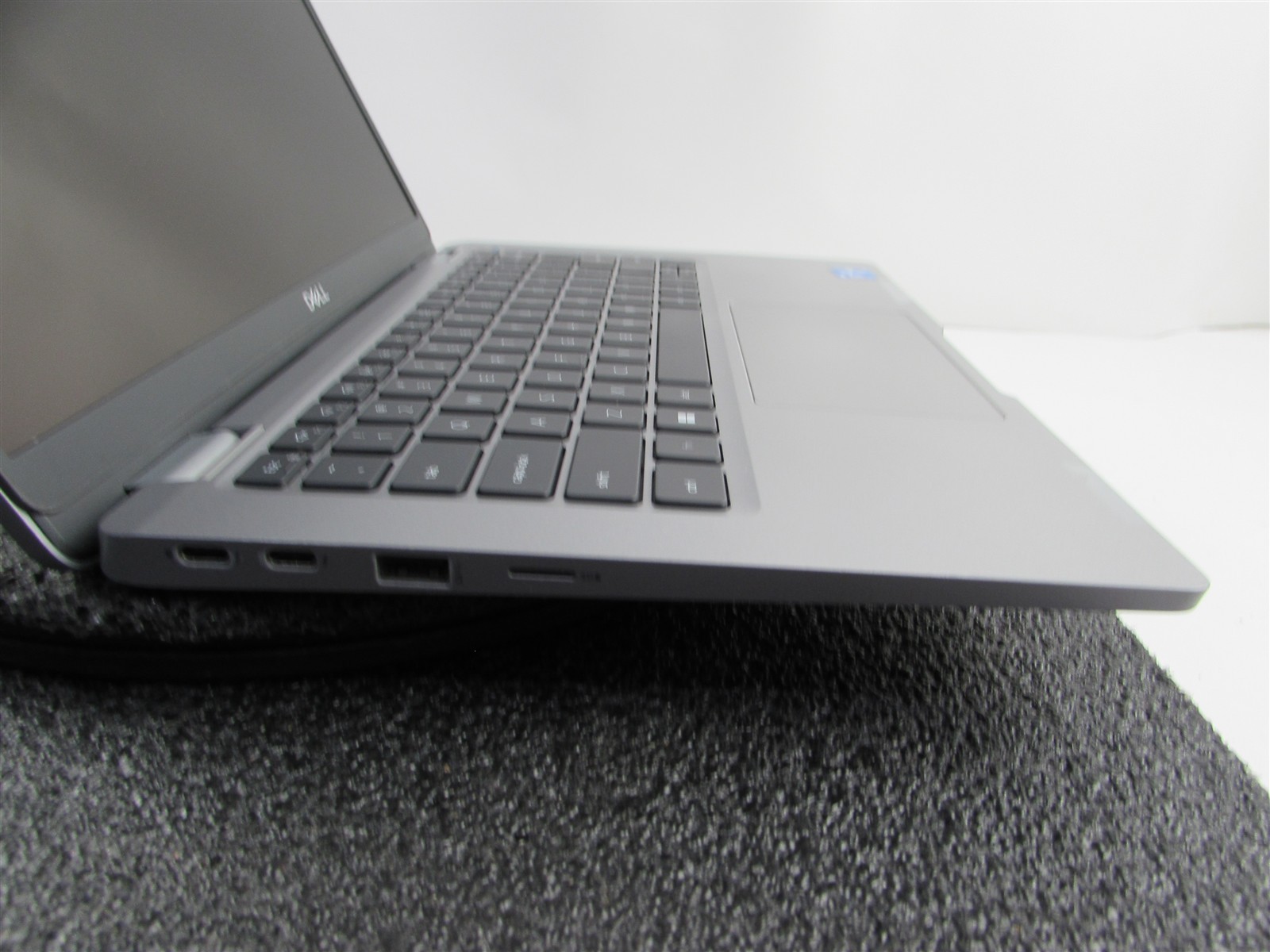 DELL LATITUDE 5320 (LAPTOP) TOUCHSCREEN I5-1145G7 512GB SSD 16GB RAM NO O.S/BATT