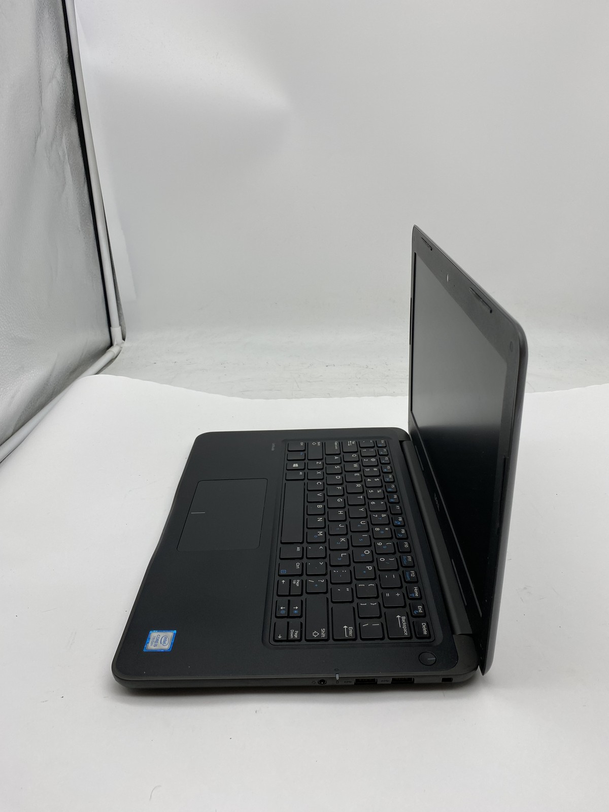 Dell Latitude 3380 Laptop Intel Core i5 7200U 2.5GHz 8GB RAM – No HDD