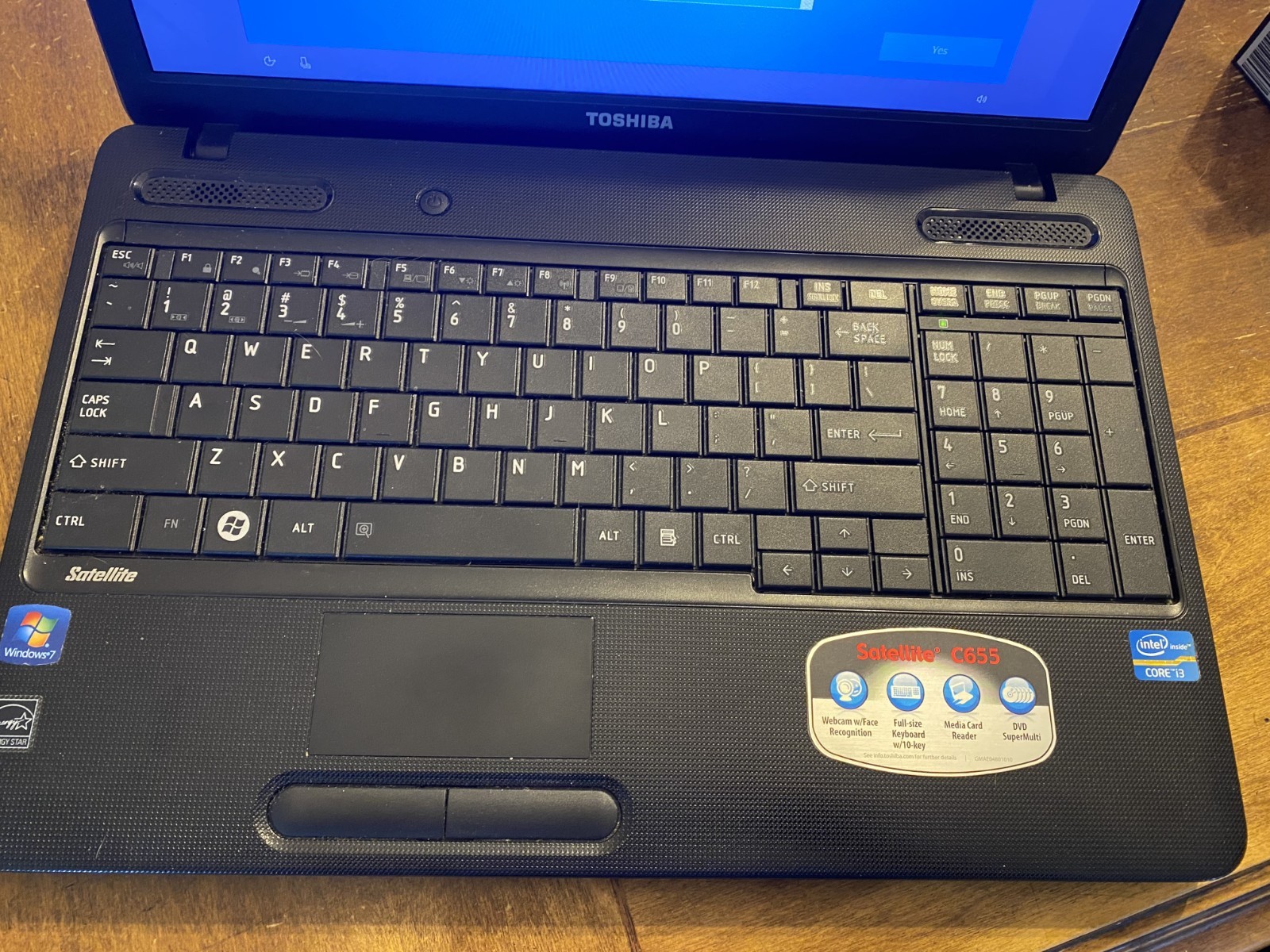 TOSHIBA SATELLITE C655-S5547 USED with Charger Adapter