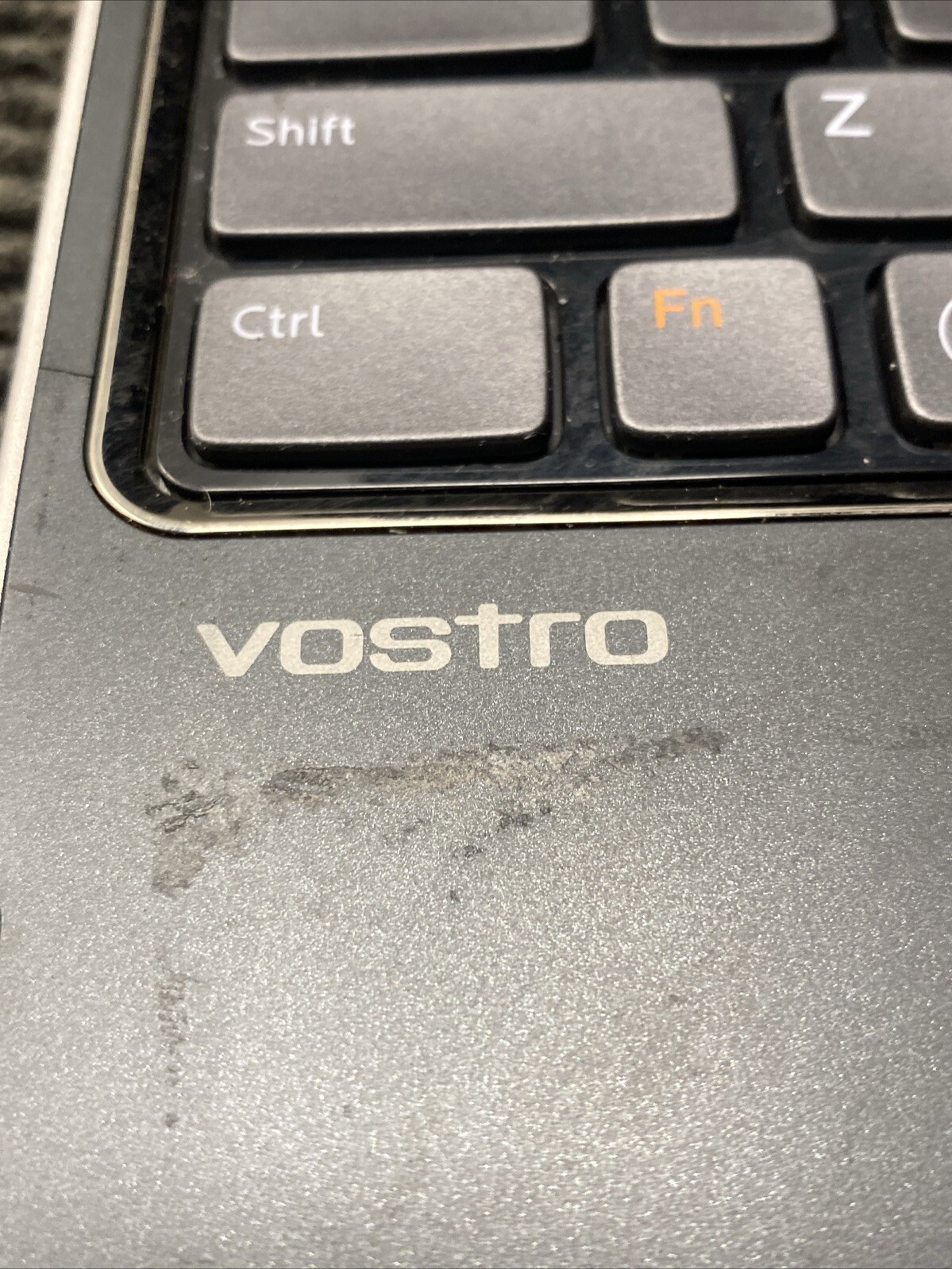 *PARTS* Dell Vostro V131 i5-2430M@2.40GHz 4GB RAM No HDD/OS Laptop