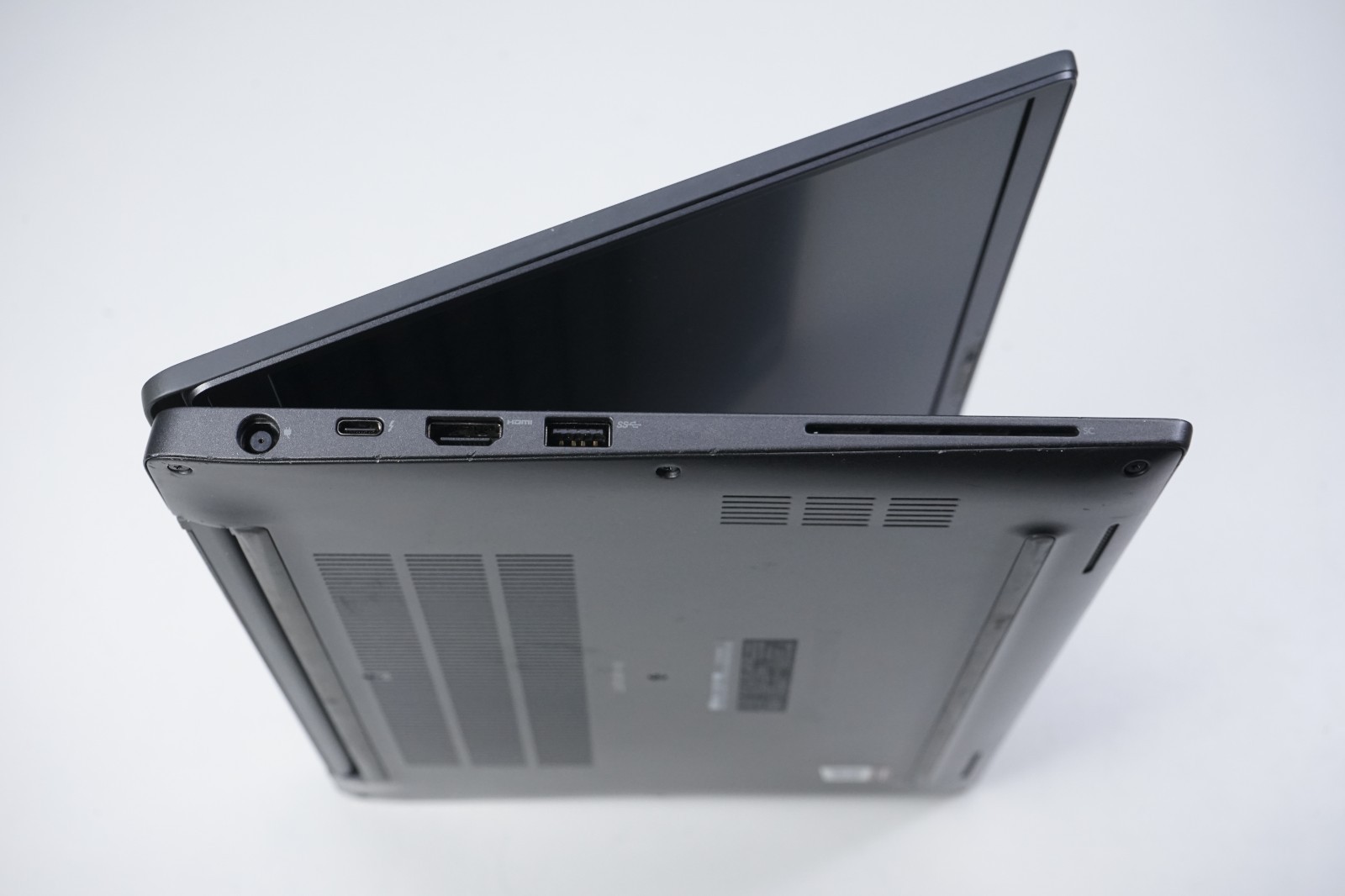 Dell Latitude 7400 – Intel Core i5-8365U @1.60GHz 8GB RAM (No SSD)