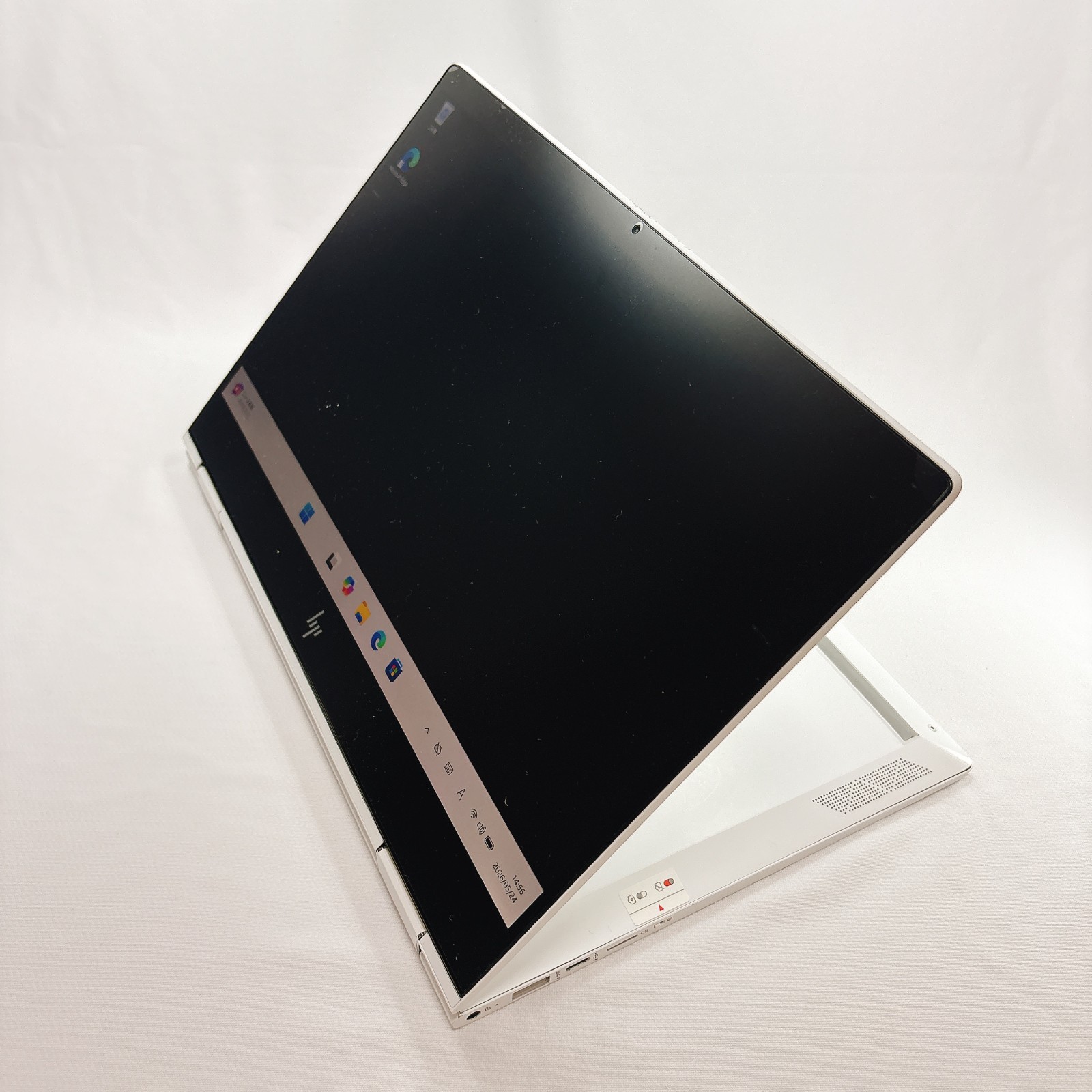 HP Envy x360 13.3″ 2in1 Ryzen 7 16GB RAM 256GB SSD White Replaced Battery 762