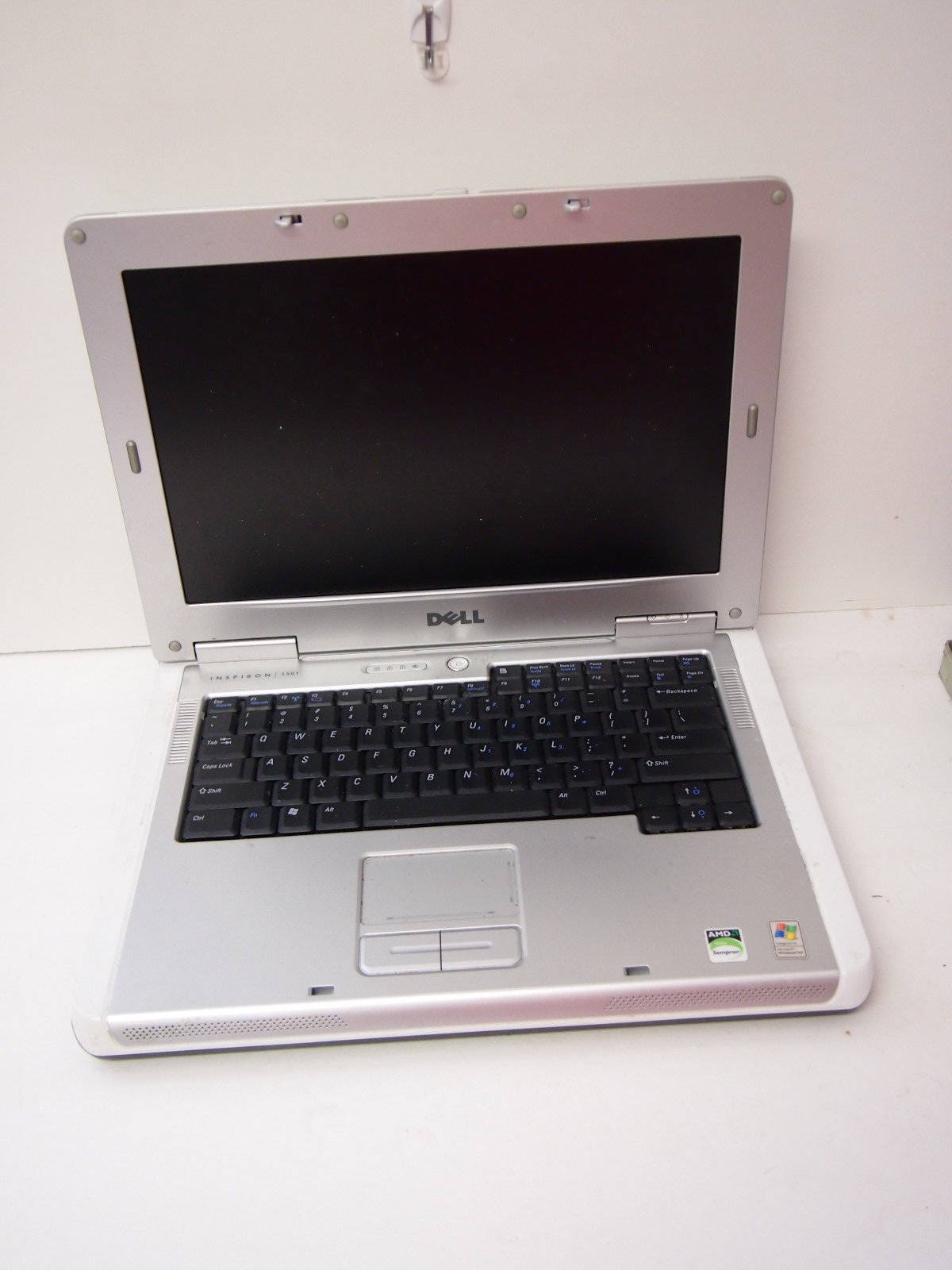 Dell Inspiron Laptop UNKOWN WORKING ORDER NO POWER CORD FOR PARTS