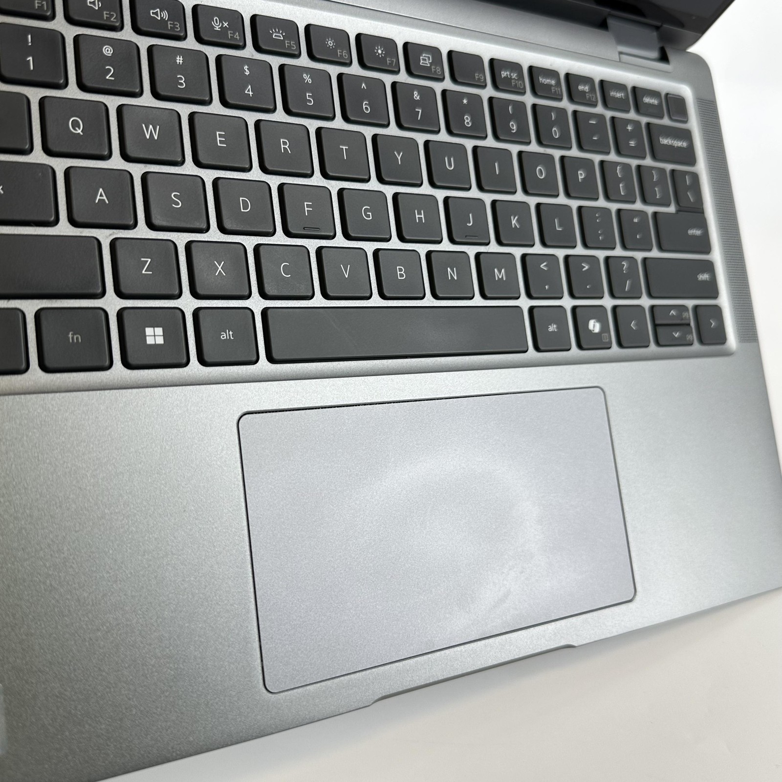 Dell Latitude 7450 (2-in-1) 14 FHD+ TOUCH 2.1 GHz Ultra 5 135U 16GB 256GB SSD