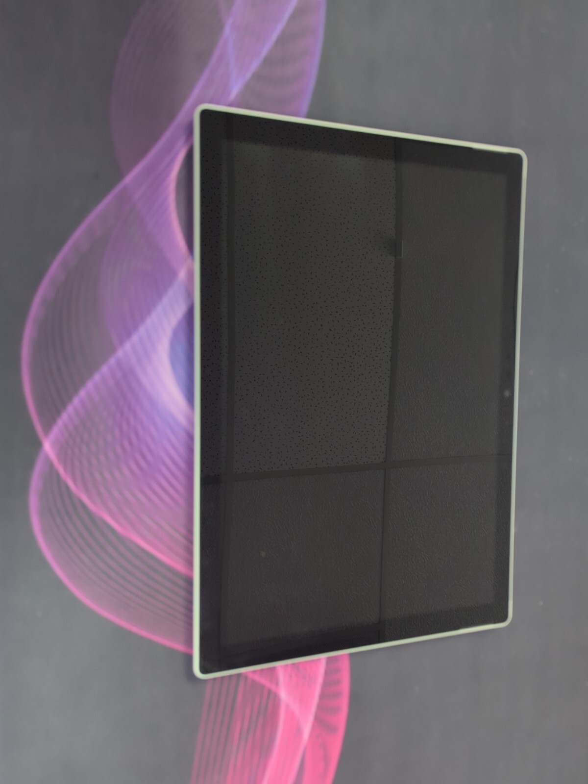 Surface Pro (5th Gen) M1796 i7 16GB RAM 512GB SSD *OS DOESN’T WORK* *POSTS*