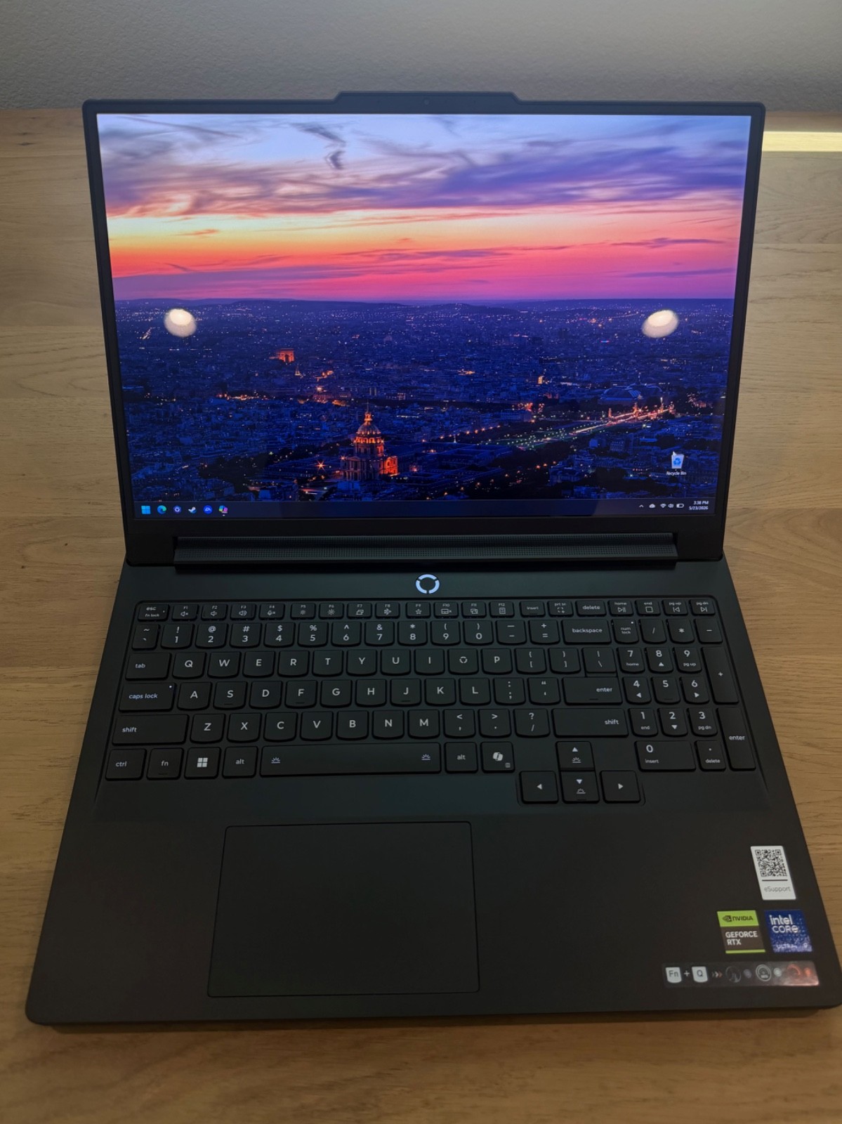 Lenovo Legion 7i RTX 5090 64GB 2TB 16″ Intel Ultra 9 (Mint Condition) Warranty