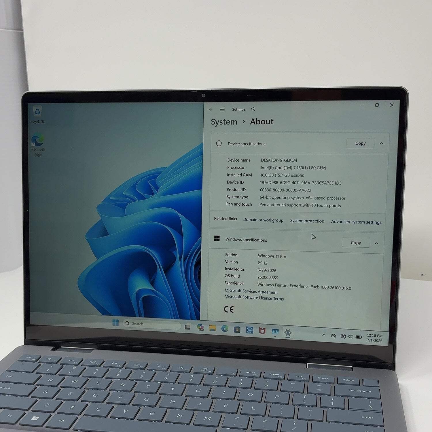 Dell Inspiron 7440 2-IN-1 14″ Core 7 150U 1.8GHz 16GB RAM 1TB SSD