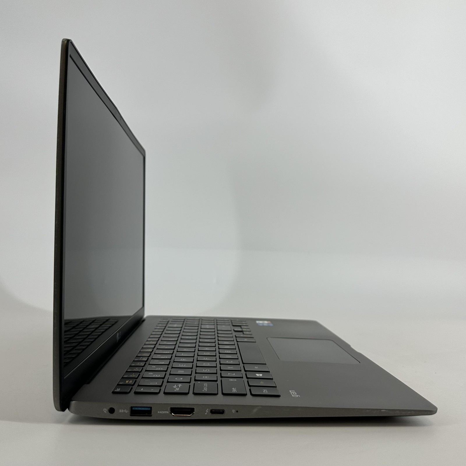 LG Gram 15 Gray FHD i5-1135G7 2.40GHz 16GB RAM 512GB SSD Split Frame