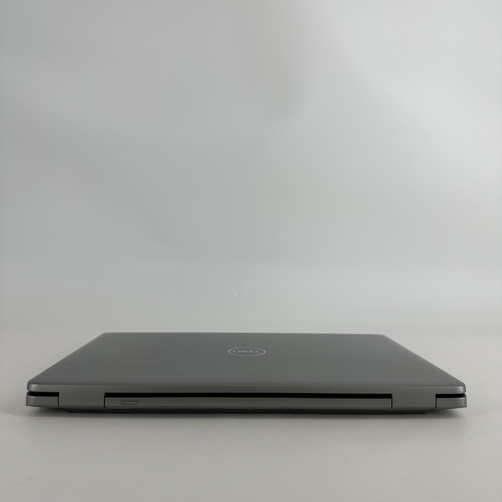 Dell Latitude 5540 15.6 2023 Silver FHD 1.9GHz i7-1370P 16GB 512GB SSD Very Good