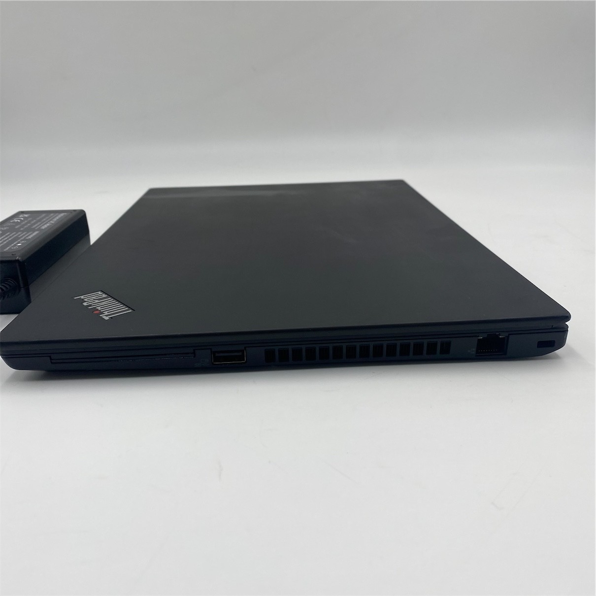 Lenovo Thinkpad T495 Ryzen 5 3500U 8GB RAM 256GB SSD *Cosmetic Details*