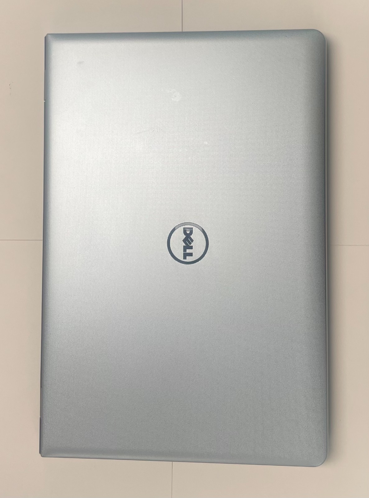 DELL INSPIRON 5755 Laptop Windows 10 AMD A8-7410 Radeon R5 8GB RAM 1 TB