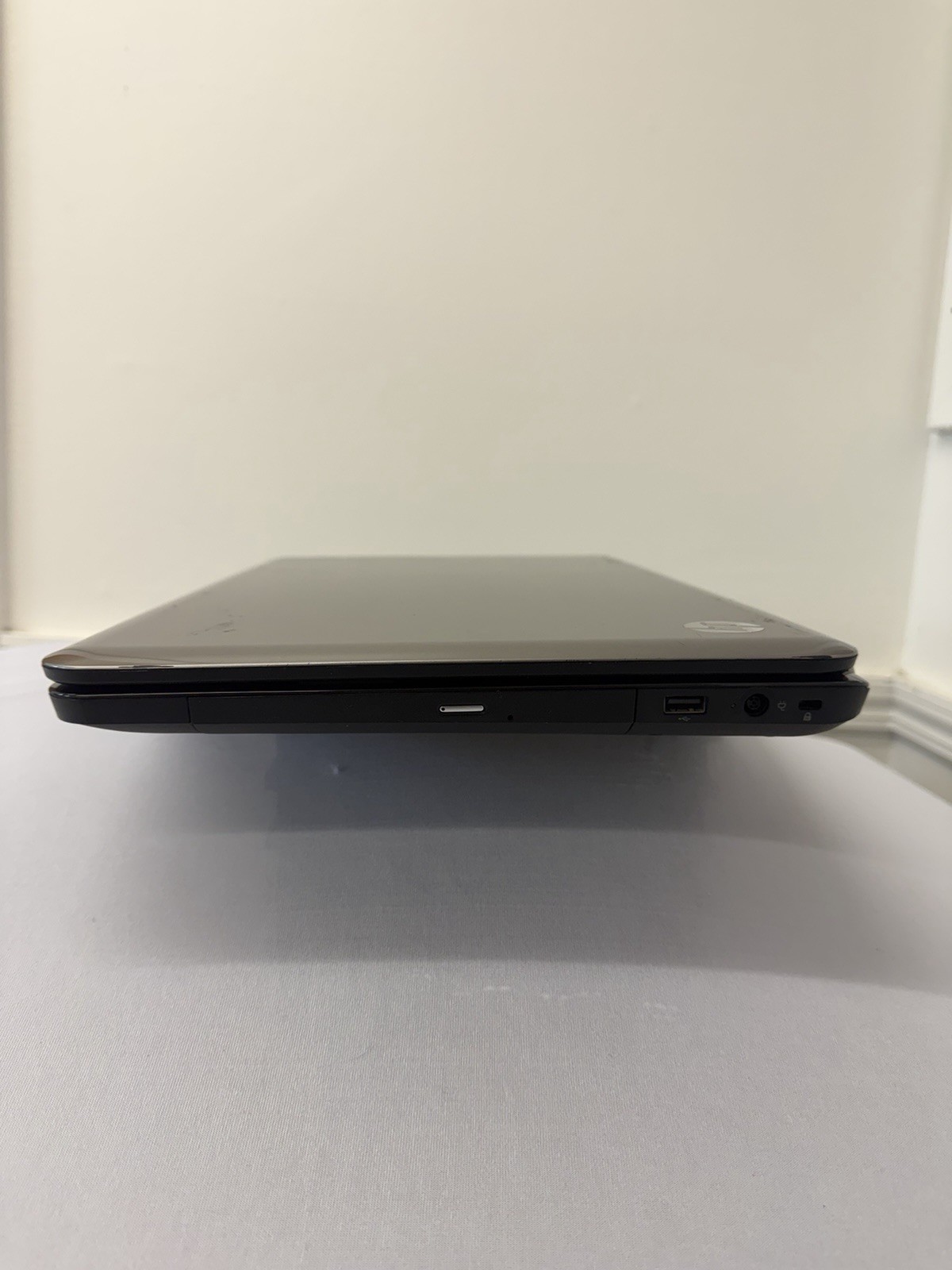 HP Pavilion g7 Laptop – Good Screen – AMD A4-3305m – RAM 4GB – Read Desc