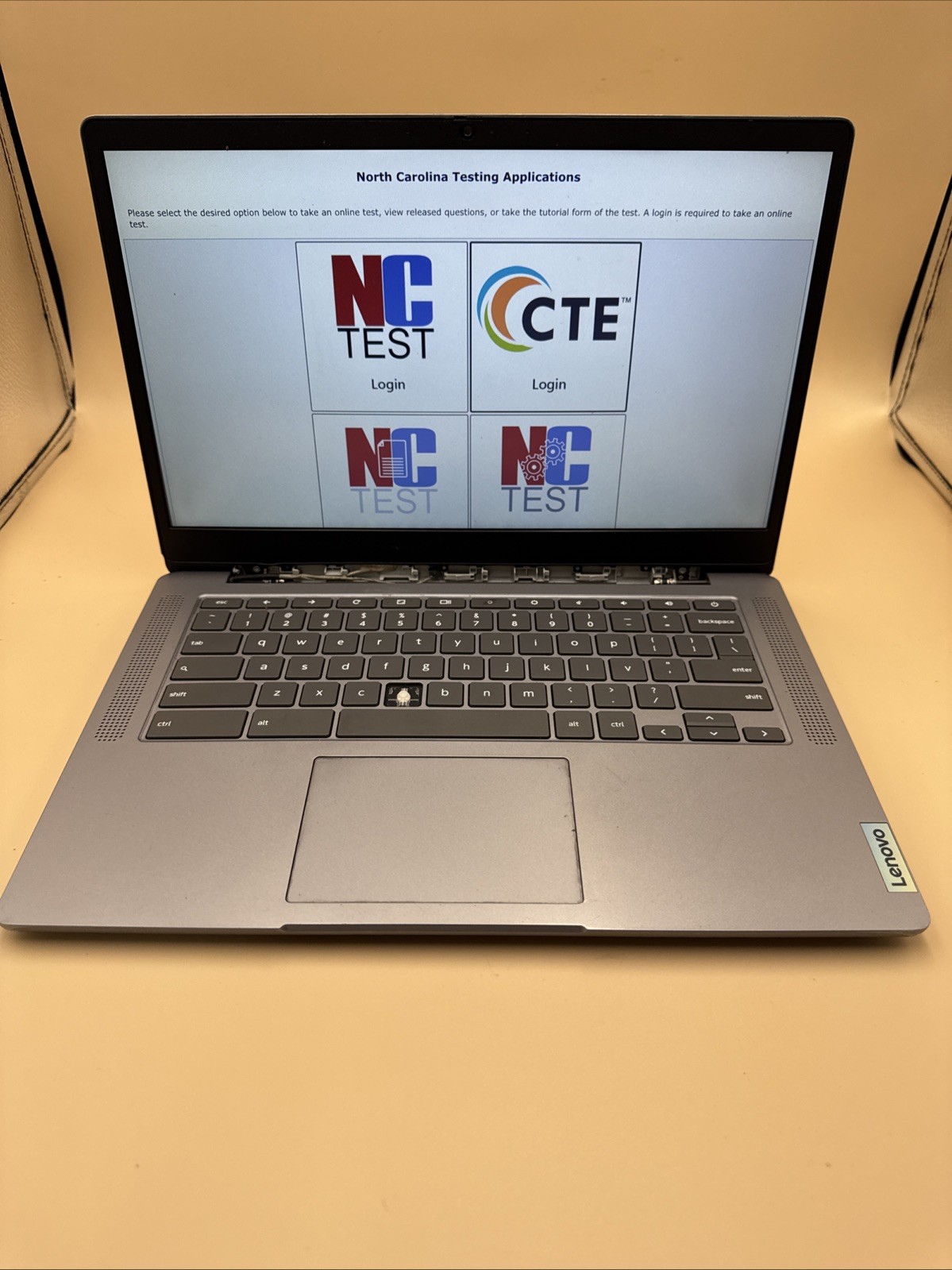 Lenovo IdeaPad 3 Chrome 14M836 14″ 64GB eMMC, MediaTek MT8183, 2.00 GHz *PARTS