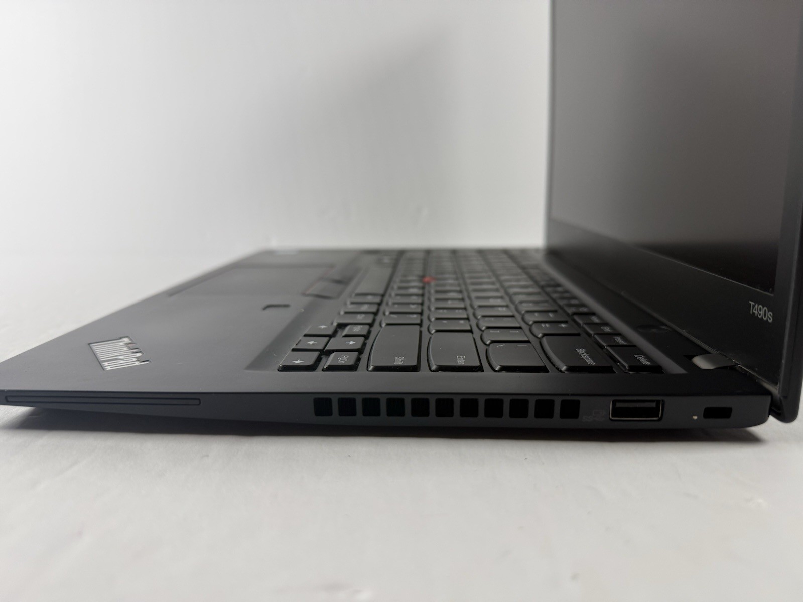 Lenovo ThinkPad T490s Touch 14″ i7-8665U 32GB RAM 512GB SSD Win 11 Pro FHD