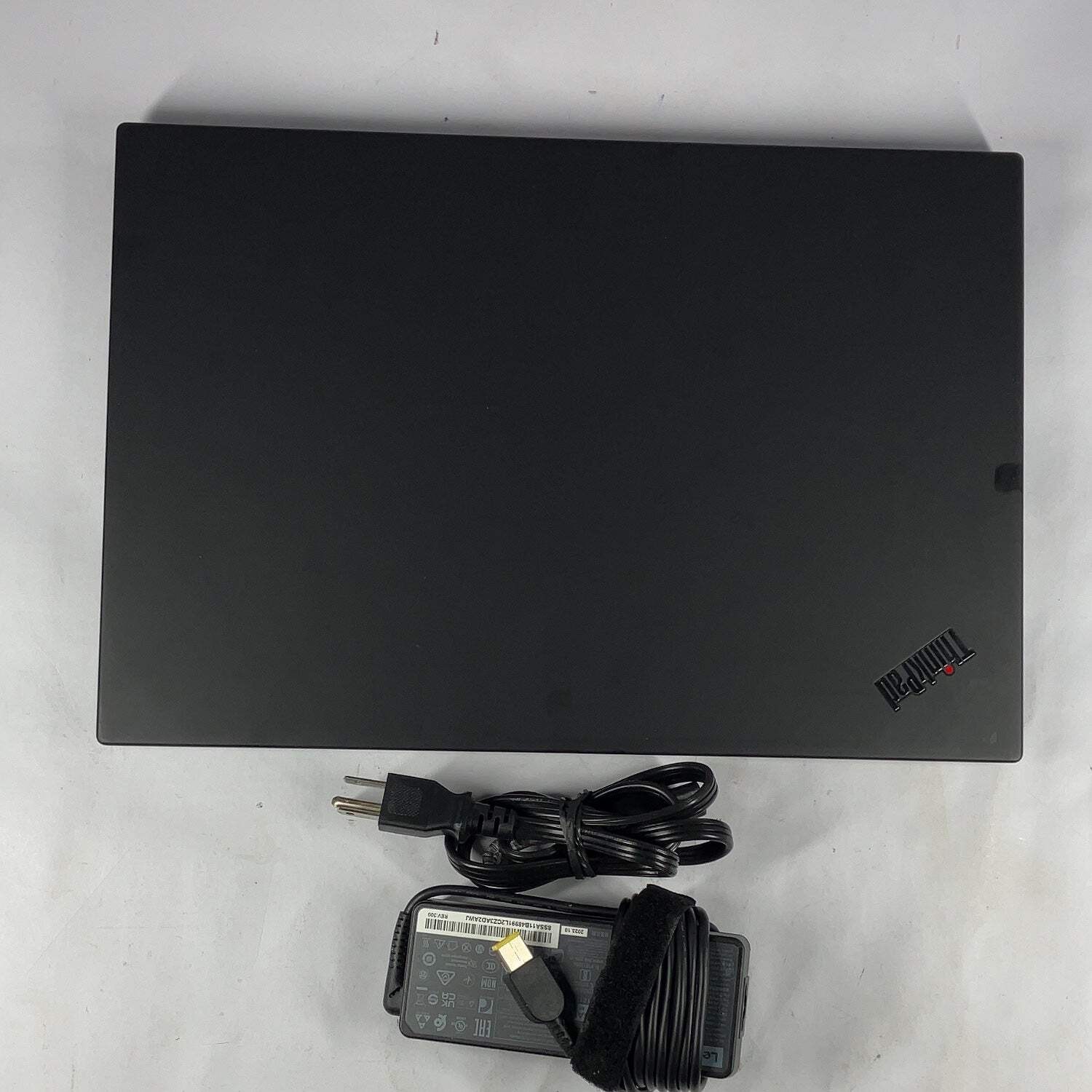 Lenovo ThinkPad P1 Gen 3 i7-10750H 2.6GHz 32GB RAM 500GB SSD Quadro T2000 Max-Q