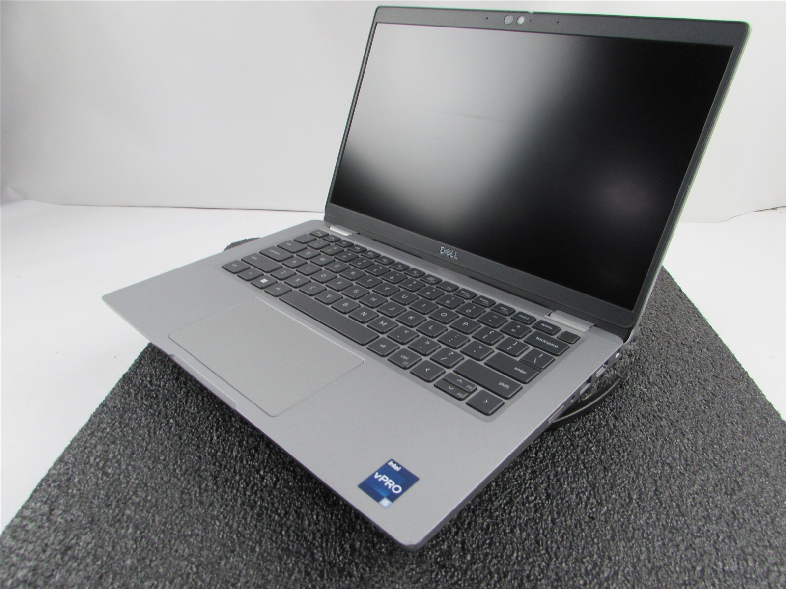 DELL LATITUDE 5330 FHD TOUCHSCREEN I5-1245U 10 CORE 512GB 16GB RAM NO O.S/BATT