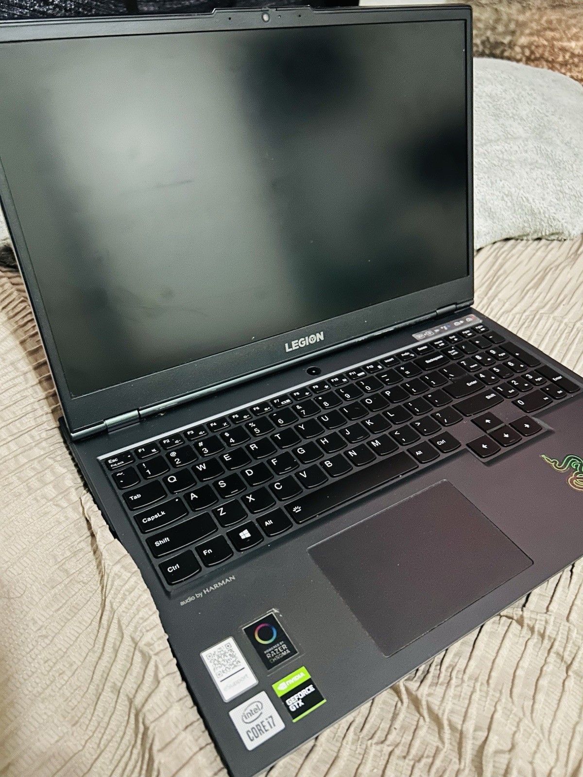 Lenovo Legion 5 Gaming Laptop i7-10750H 16GB 477GB SSD GTX 1660 Ti 15.6″ Win11