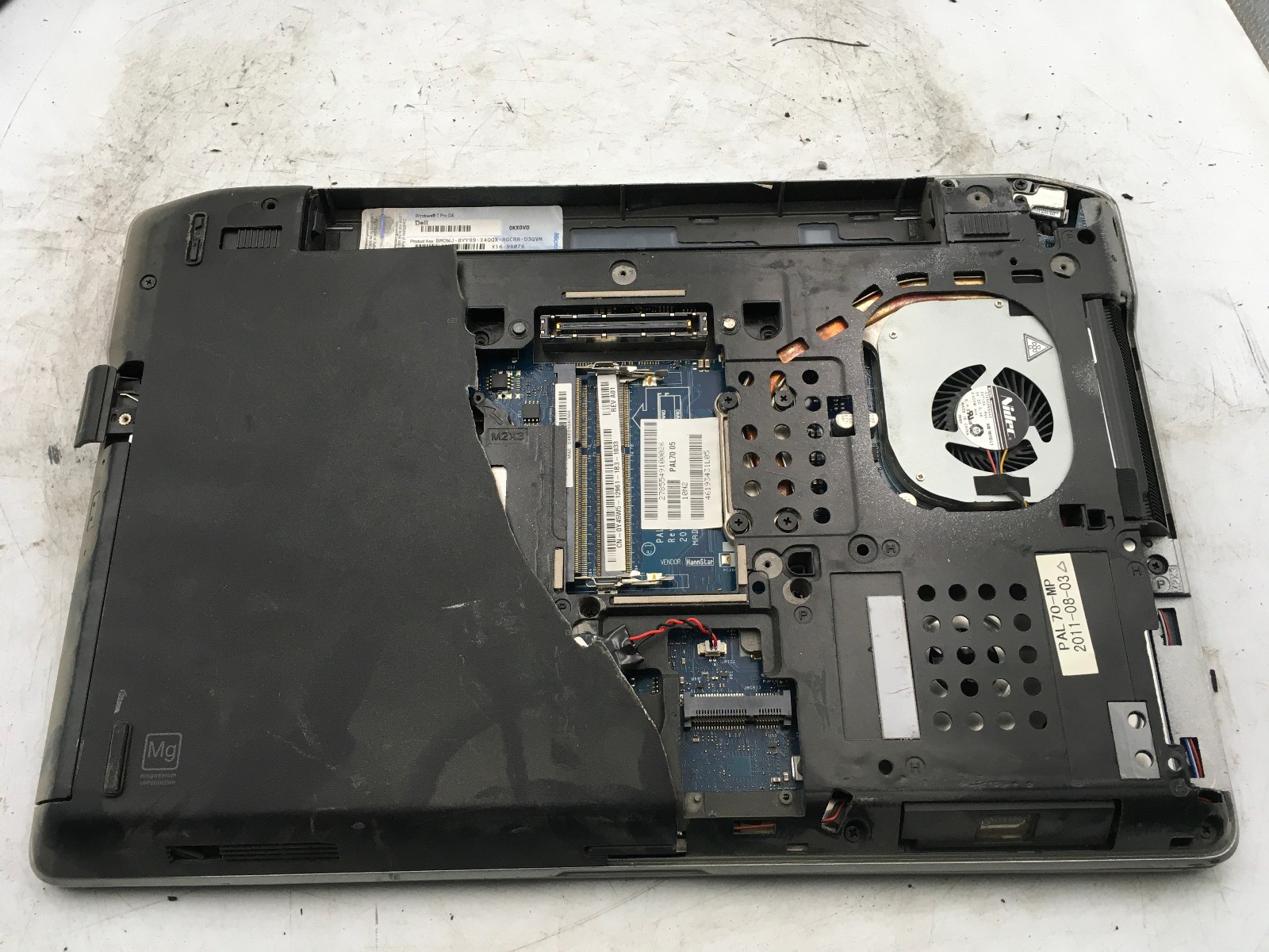 DELL LATITUDE E6320 – BOOTS TO BIOS/BAD LCD – INTEL I3 2ND GEN – NO RAM -READ-BB