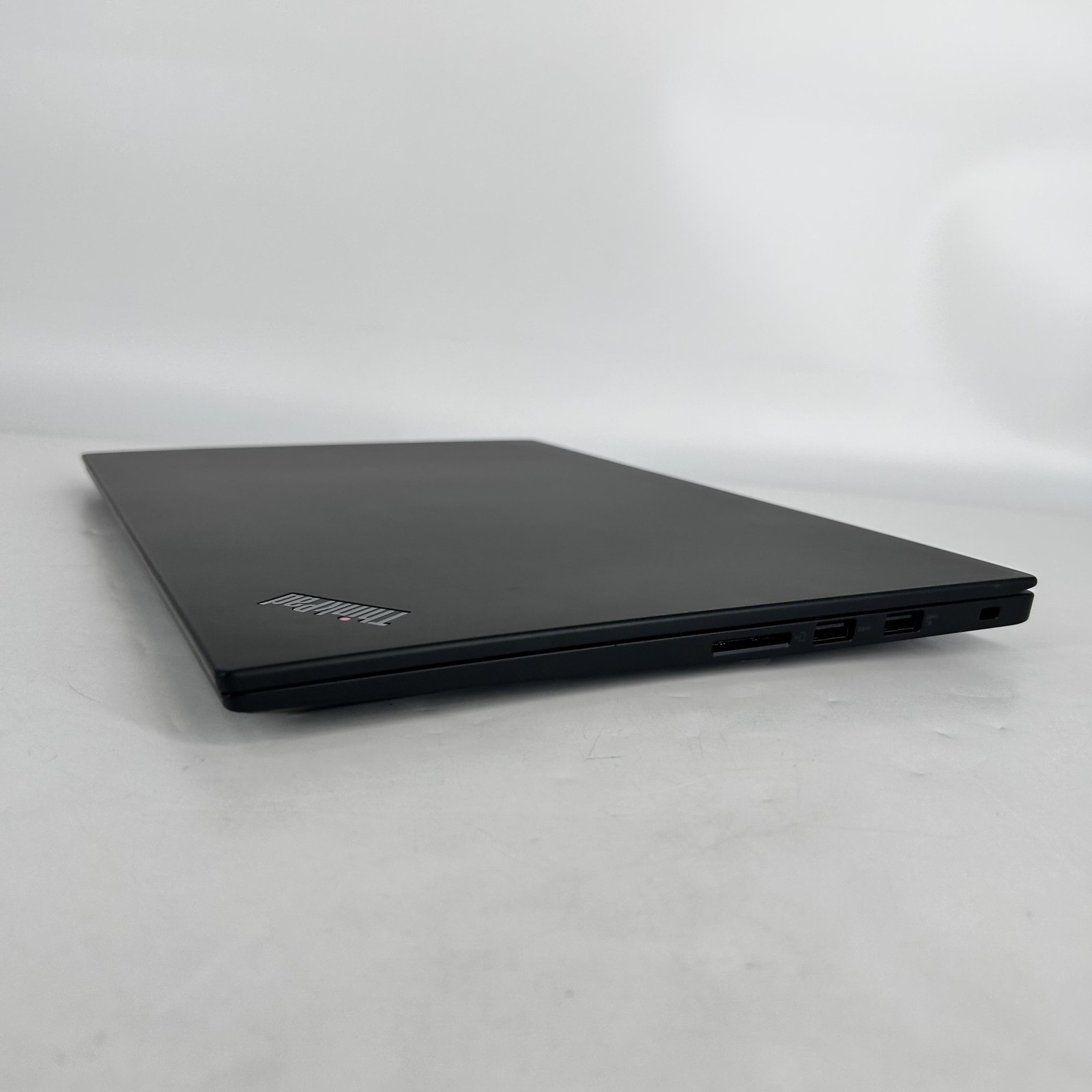 Lenovo ThinkPad P1 Gen 3 15 FHD i7-10750H 2.60GHz 32GB 512GB Quadro T2000 Max-Q