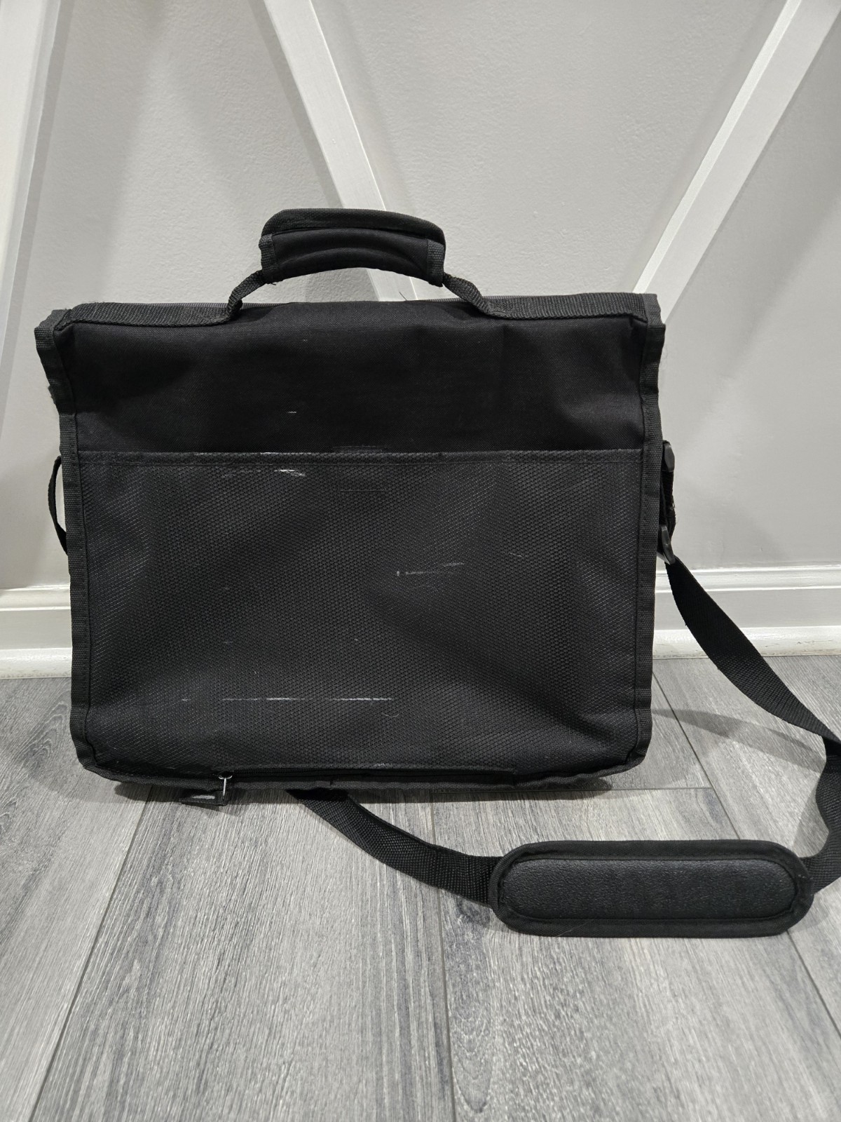 Samsung Series 9 Ultrabook 15″ Laptop Bundle With Case And Charger