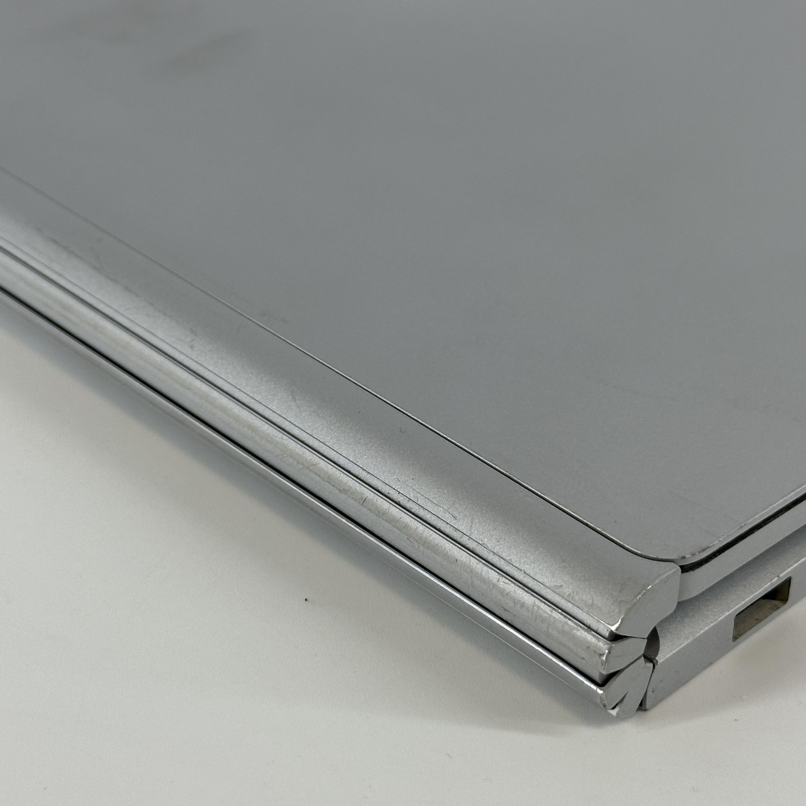 Microsoft Surface Book 2 15 TOUCH i7-8650U 1.90GHz 16GB 256GB SSD BAD BATTERY